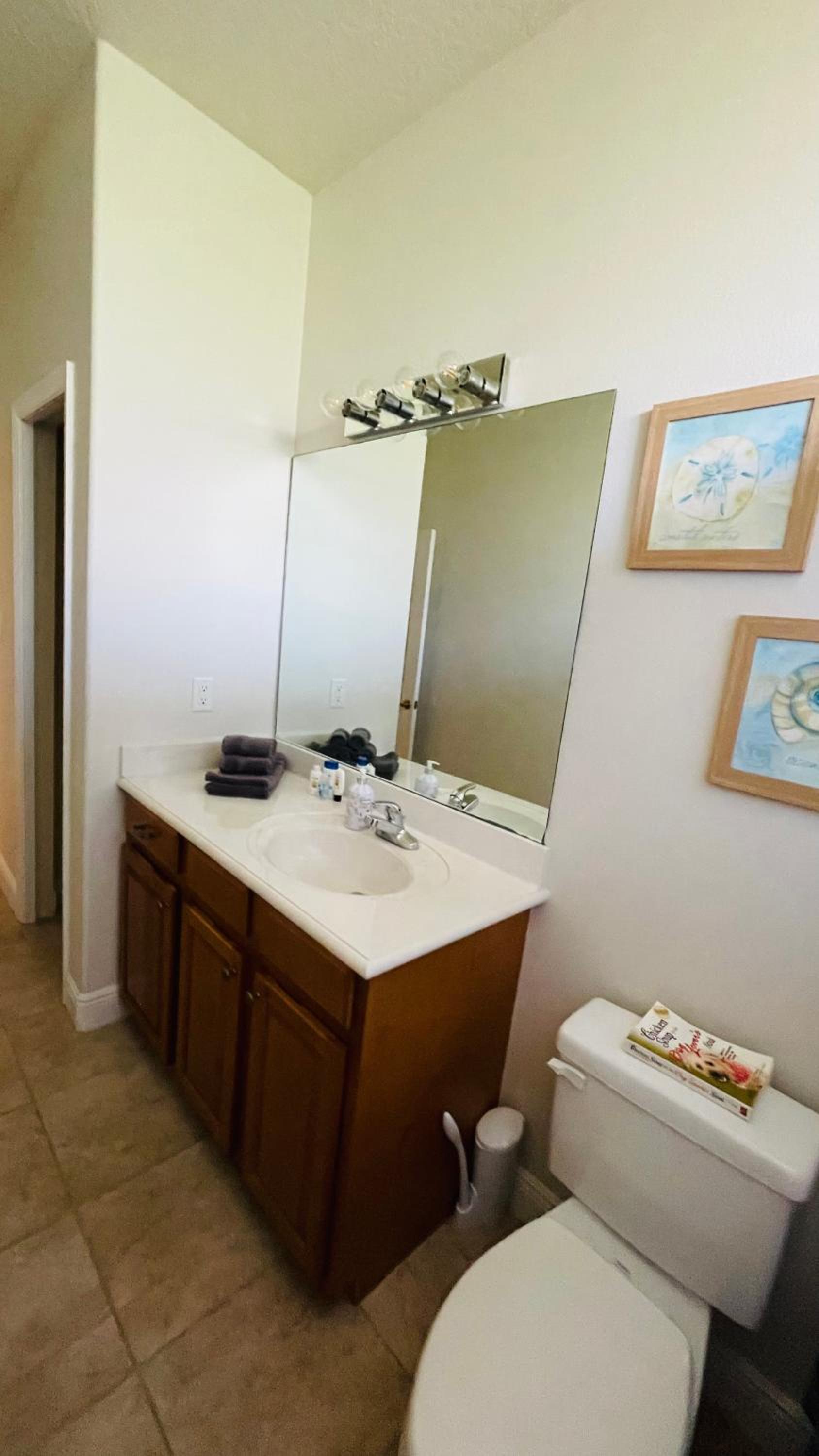 Two-Bedroom House - Photo 25