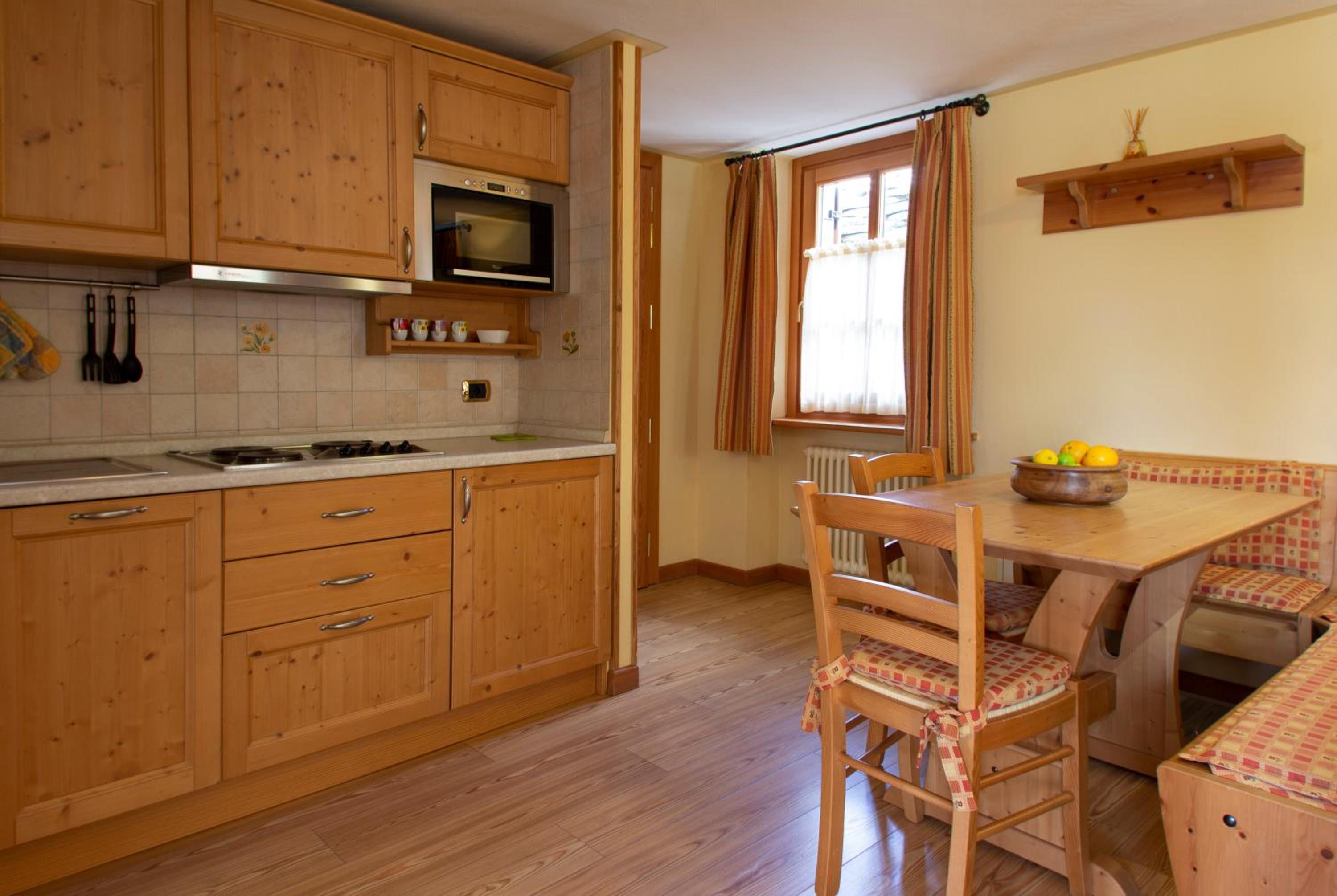 One-Bedroom Apartment with Balcony photo 3