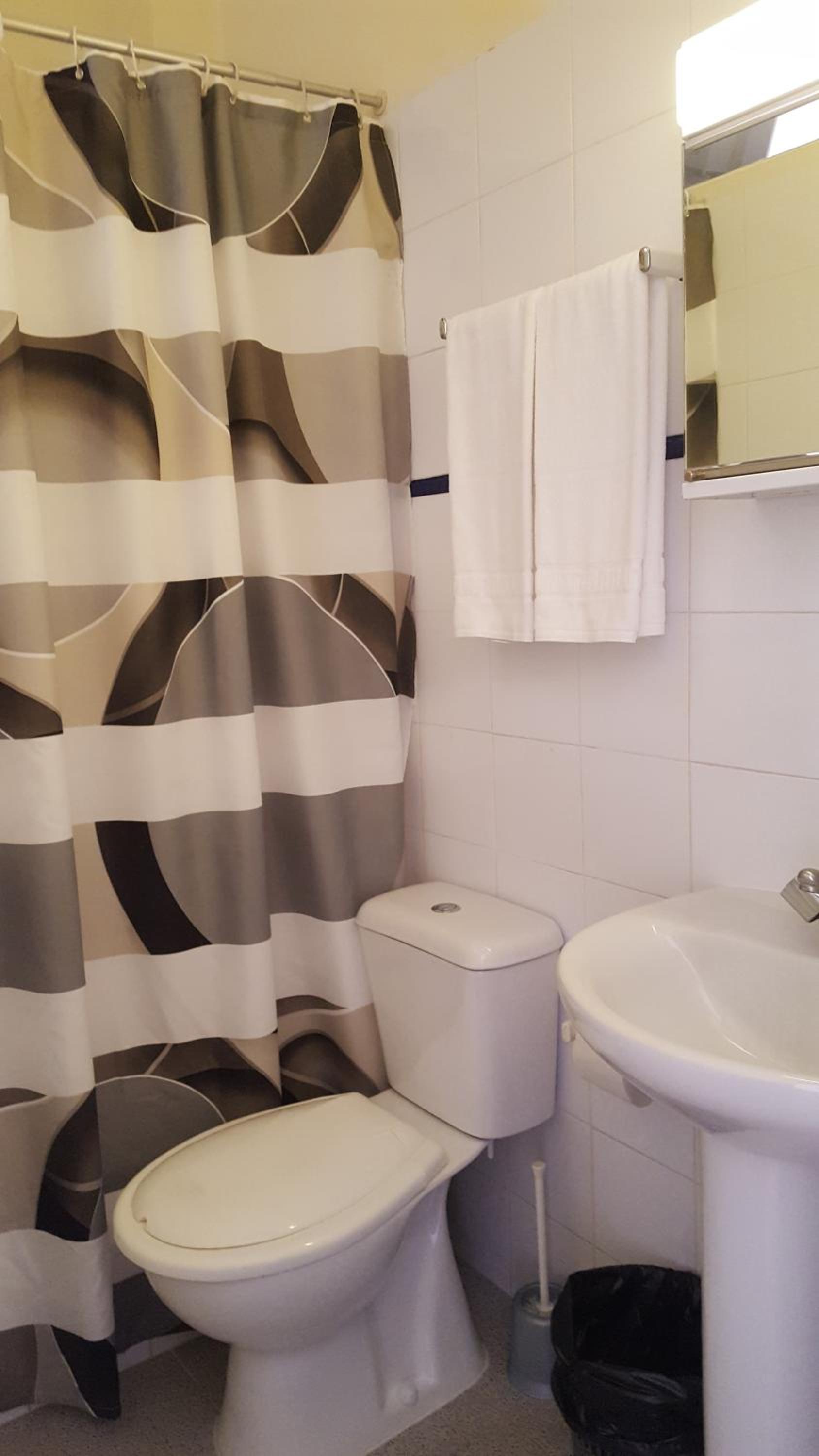 Double or Twin Room - Photo 2