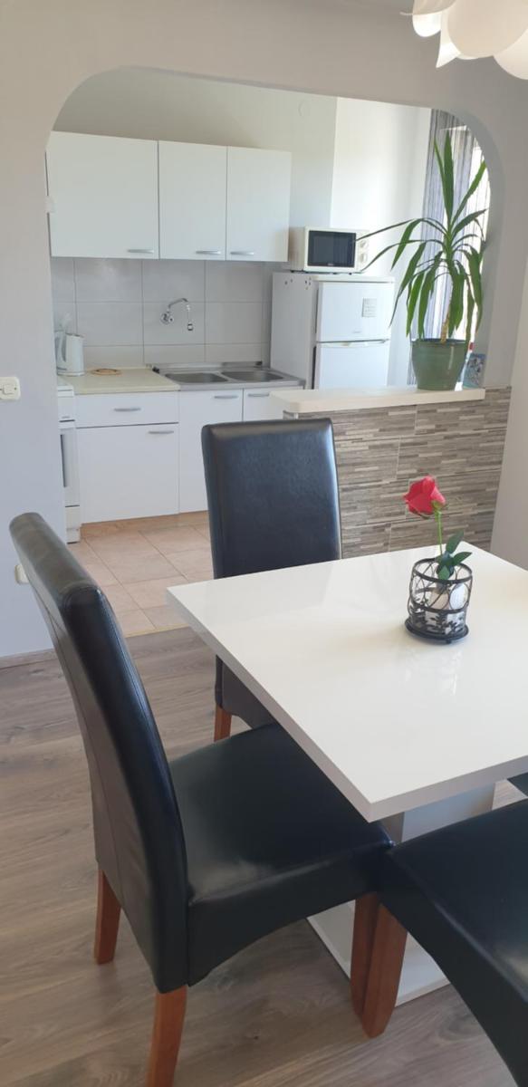 Apartment with Balcony - Photo 10