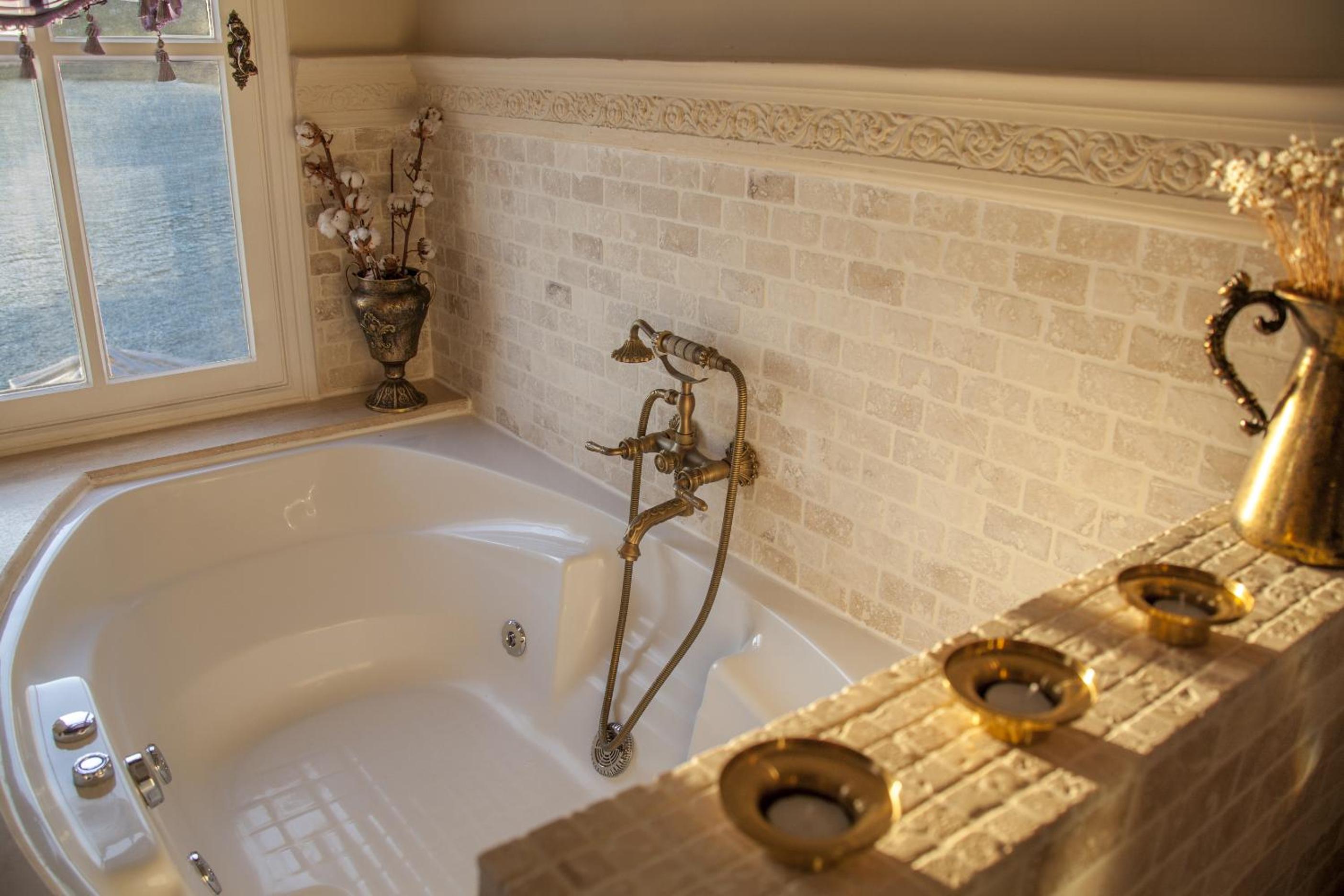 Suite with Sea View - Photo 4
