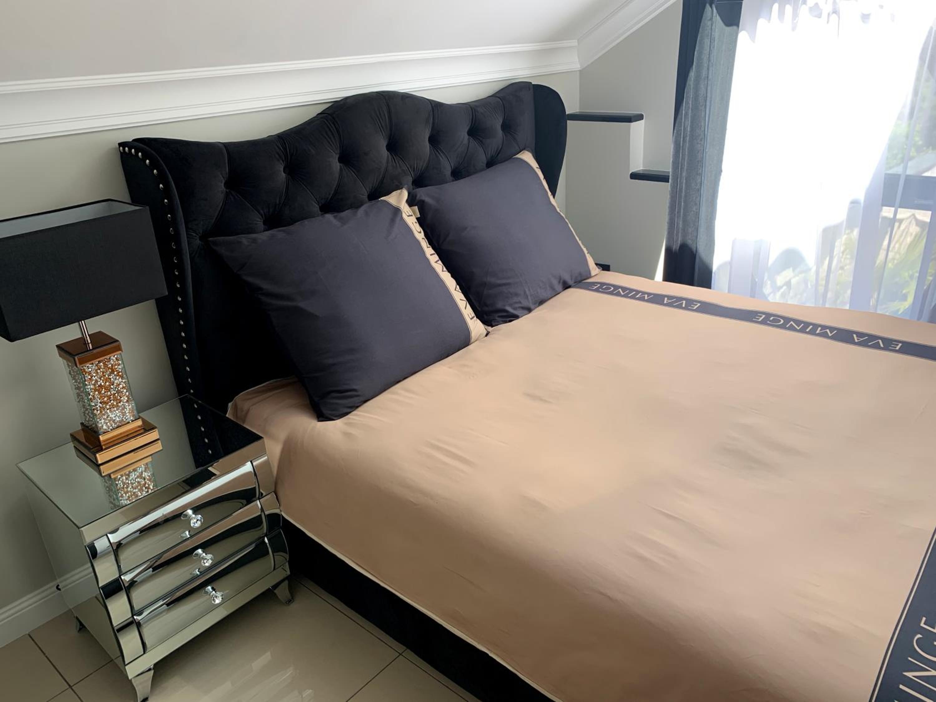 One-Bedroom Apartment - Photo 9