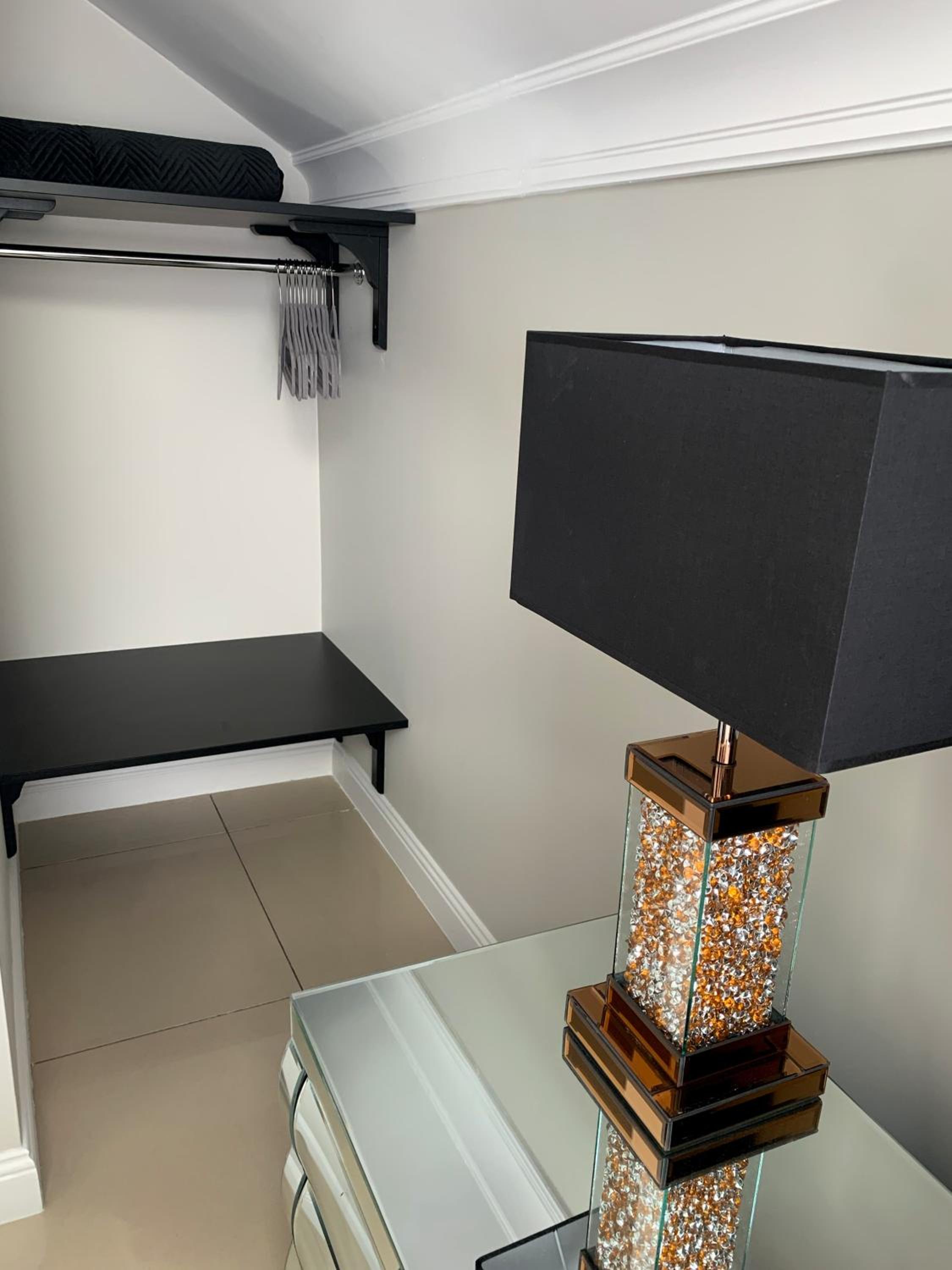 One-Bedroom Apartment - Photo 6