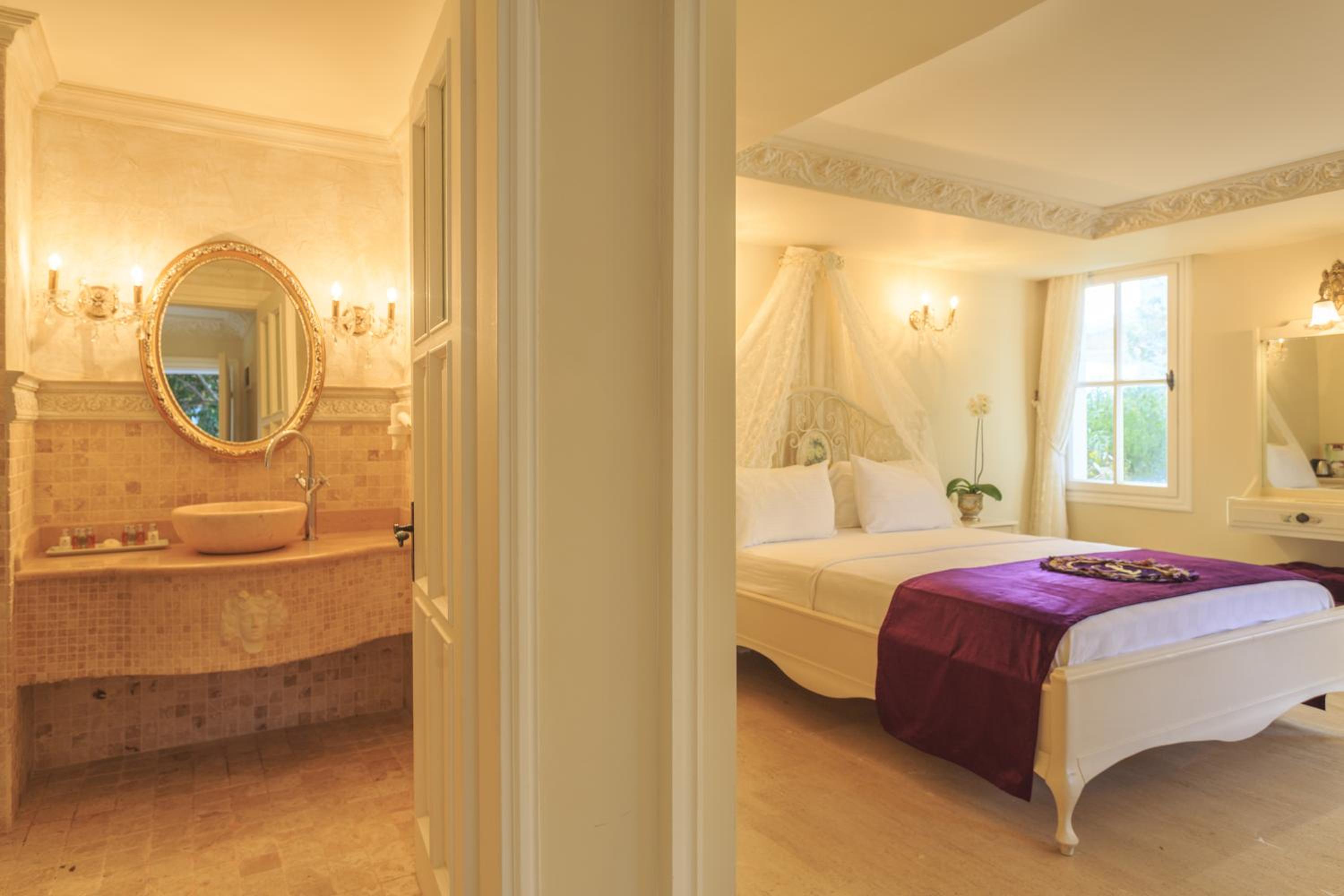 Two-Bedroom Suite - Photo 3