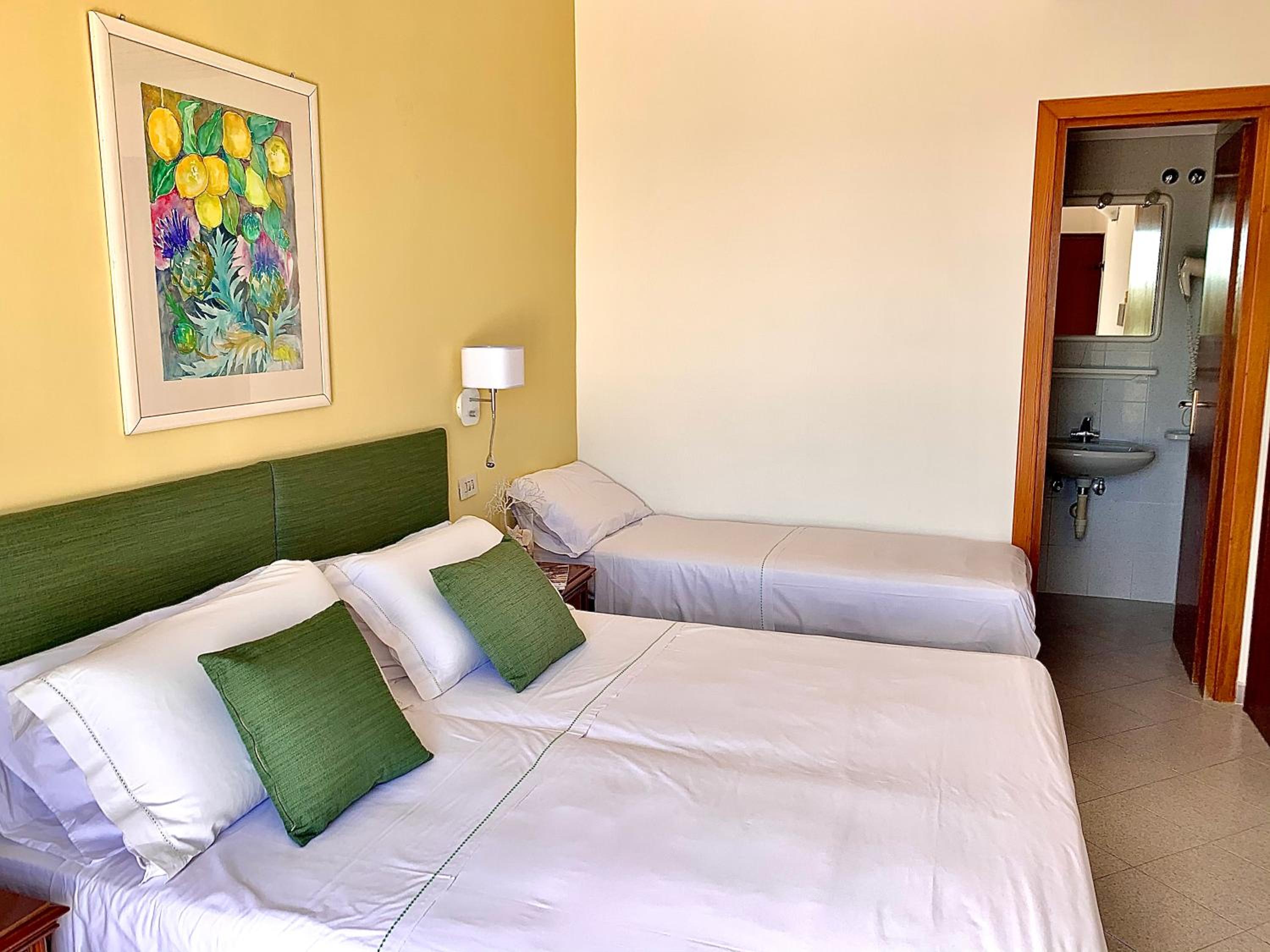 Triple Room - Photo 1
