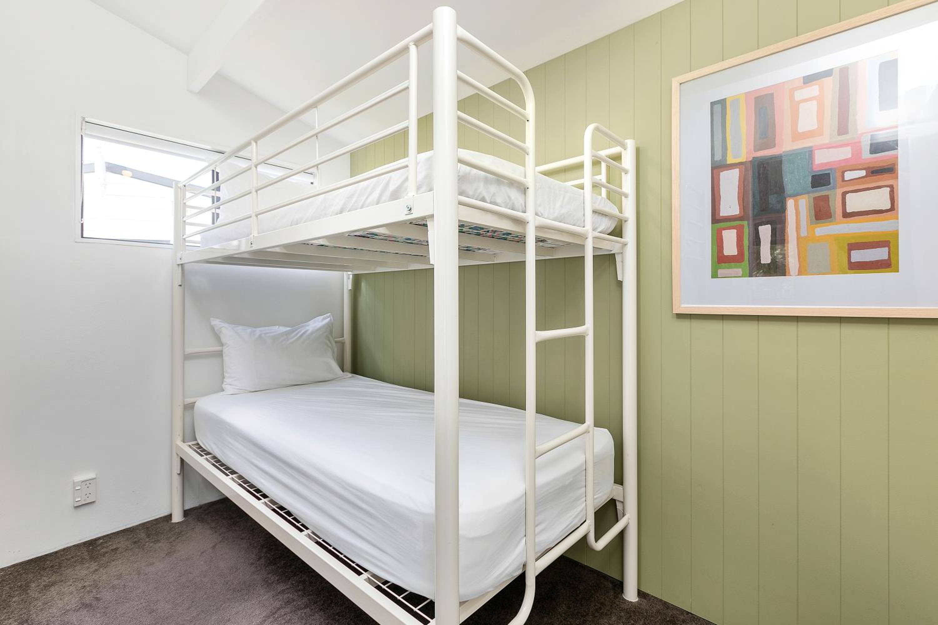 One-Bedroom Family Cabin photo 3