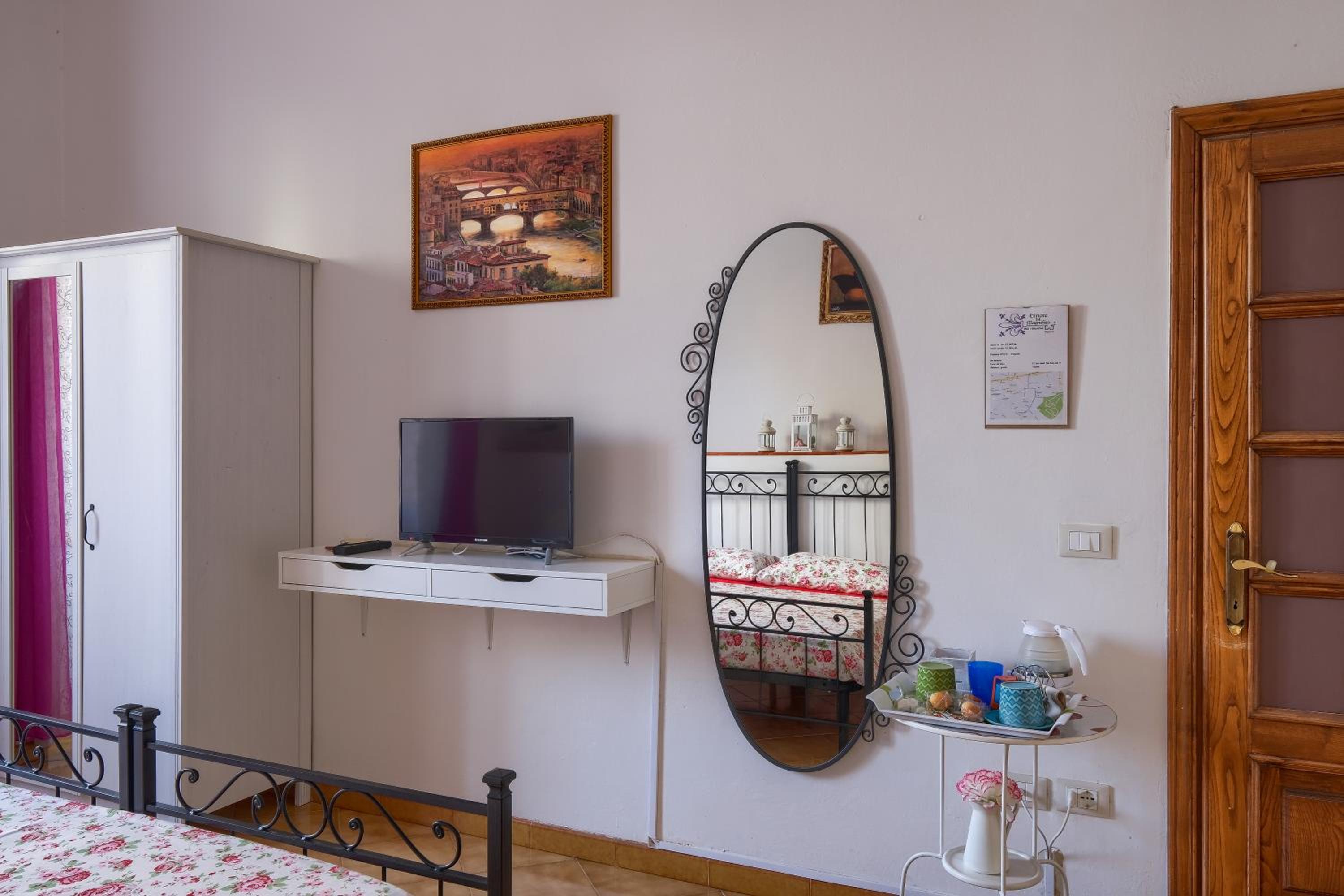 Triple Room with Private Bathroom photo 2