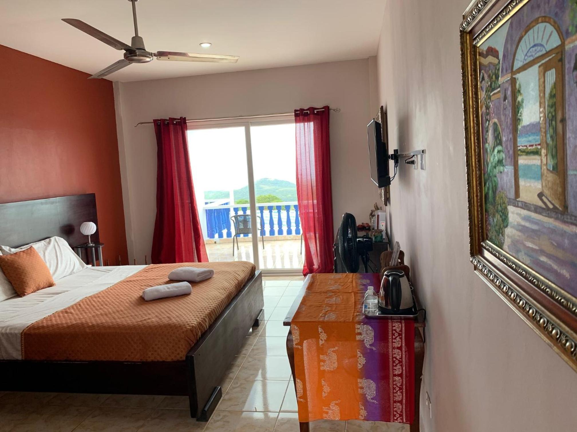 Deluxe Suite with Sea View photo 1