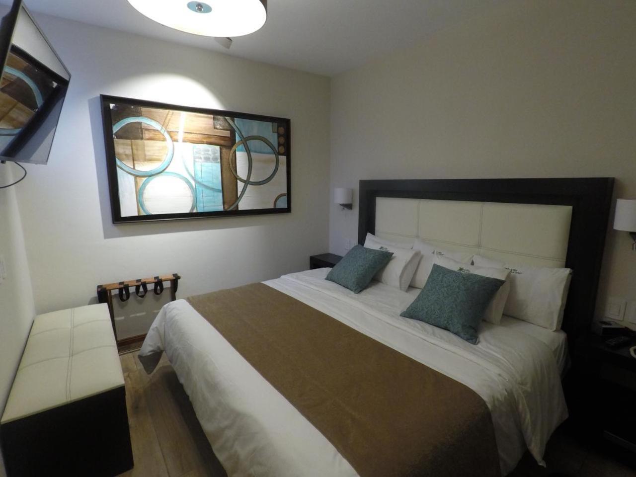 King Room with Spa Bath