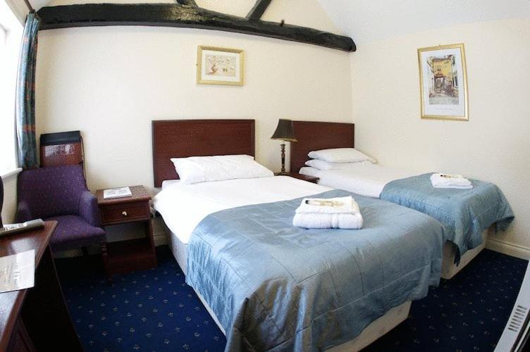 Twin Room - Photo 2