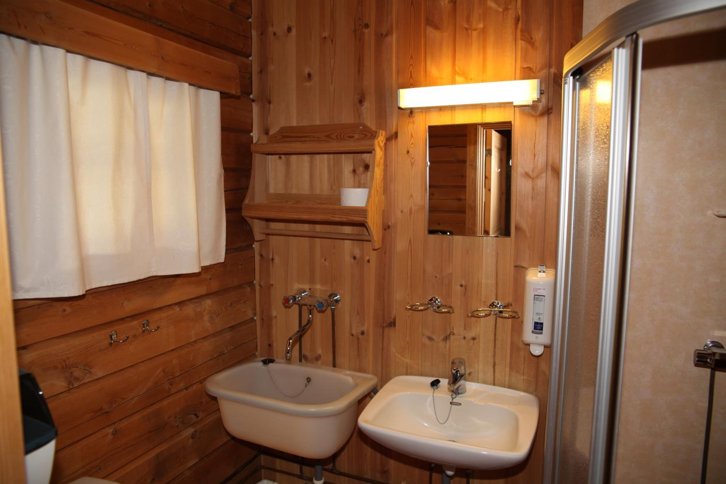 Two-Bedroom Cottage - Photo 6