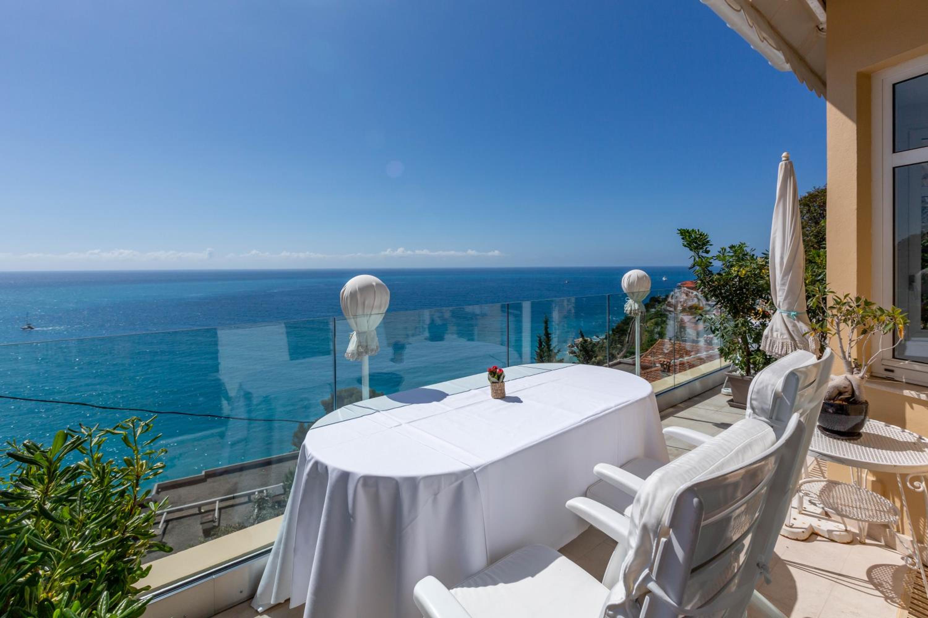 Junior Suite with Sea View Le Golfe Bleu  - Photo 4