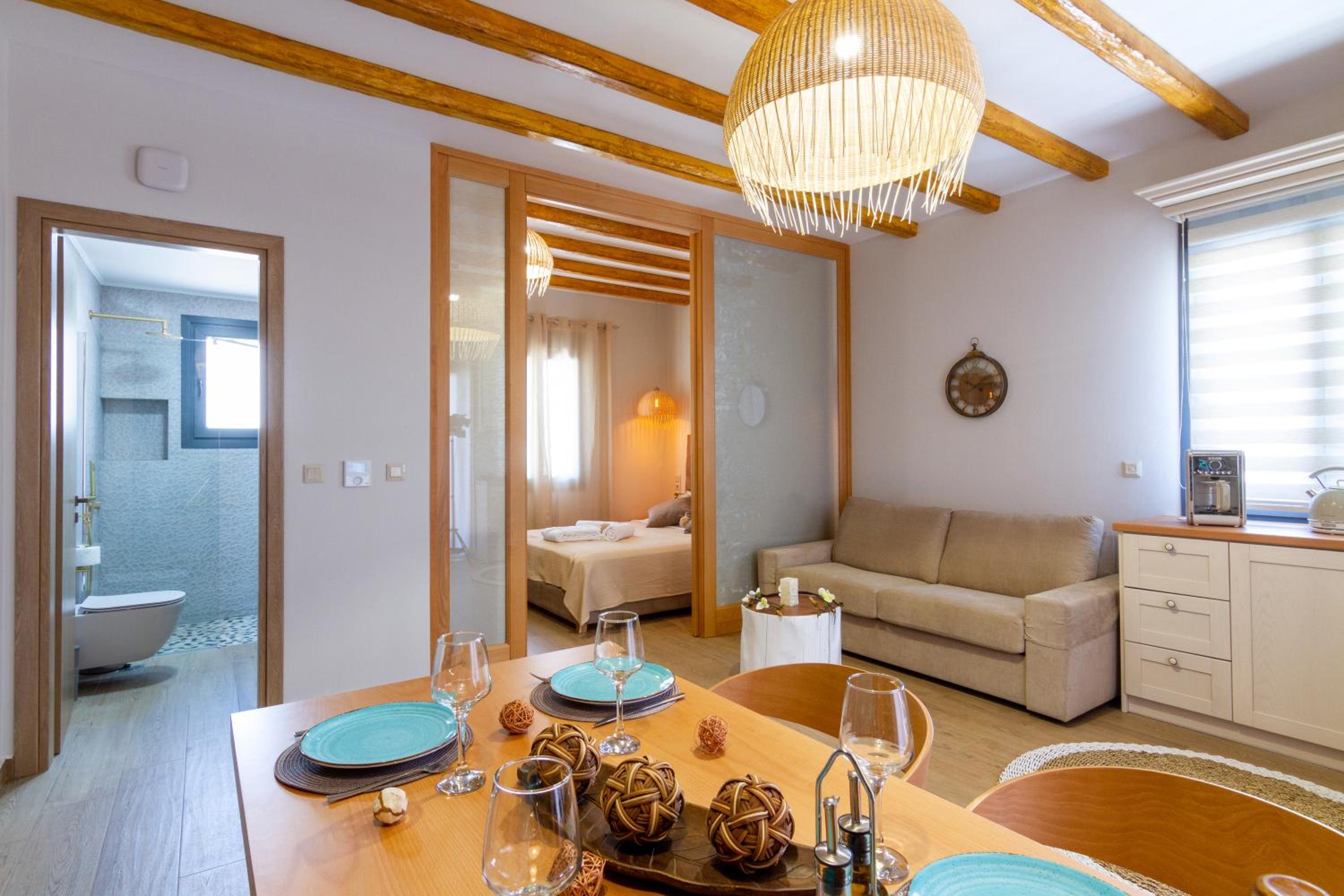 One-Bedroom House photo 1