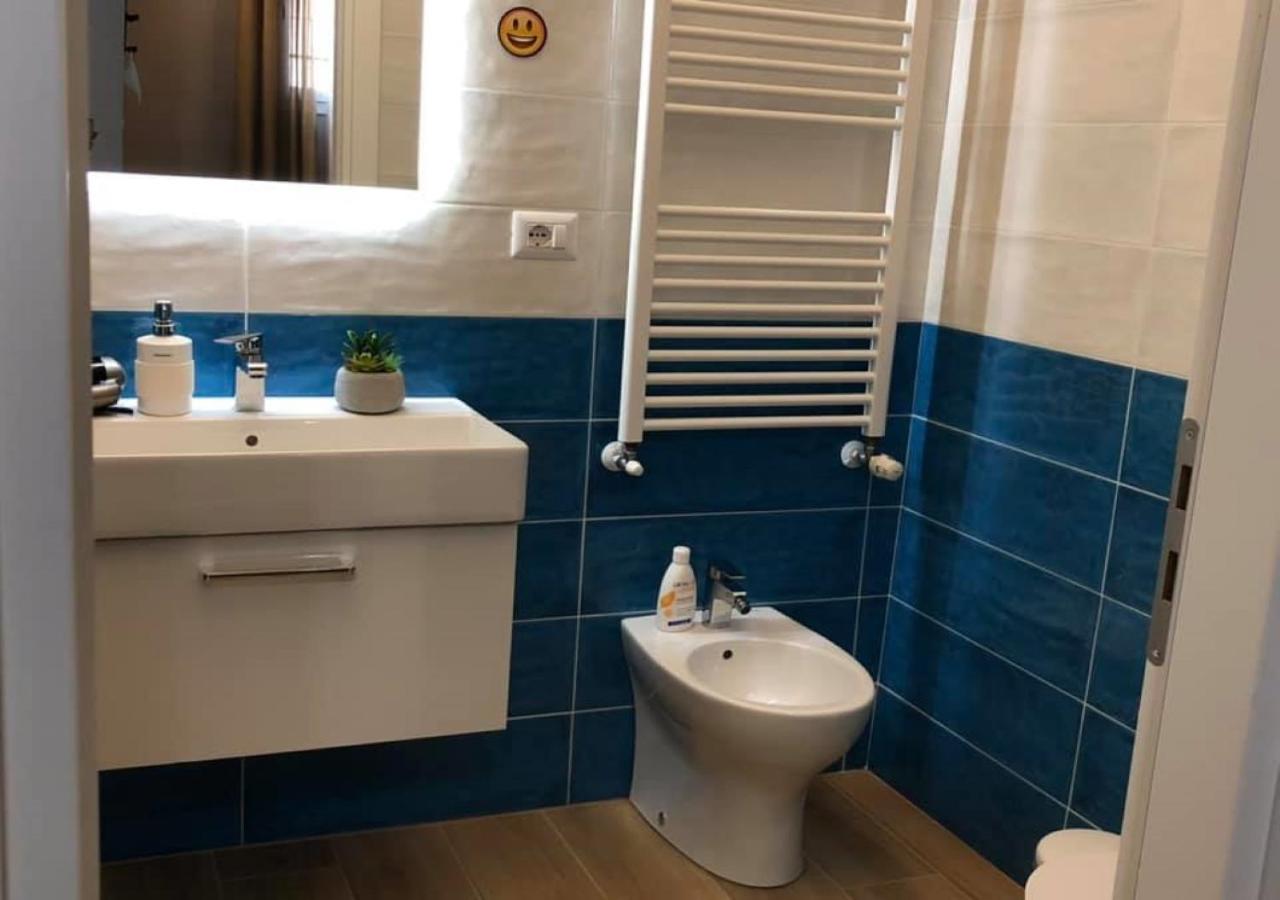Double or Twin Room with Private Bathroom - Photo 5