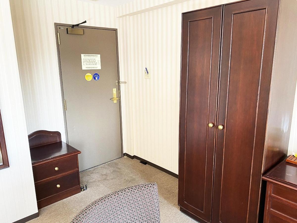 Twin Room - Non-Smoking - Photo 5