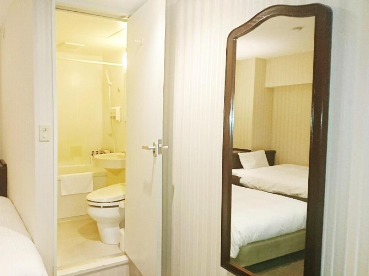 Twin Room - Non-Smoking - Photo 6