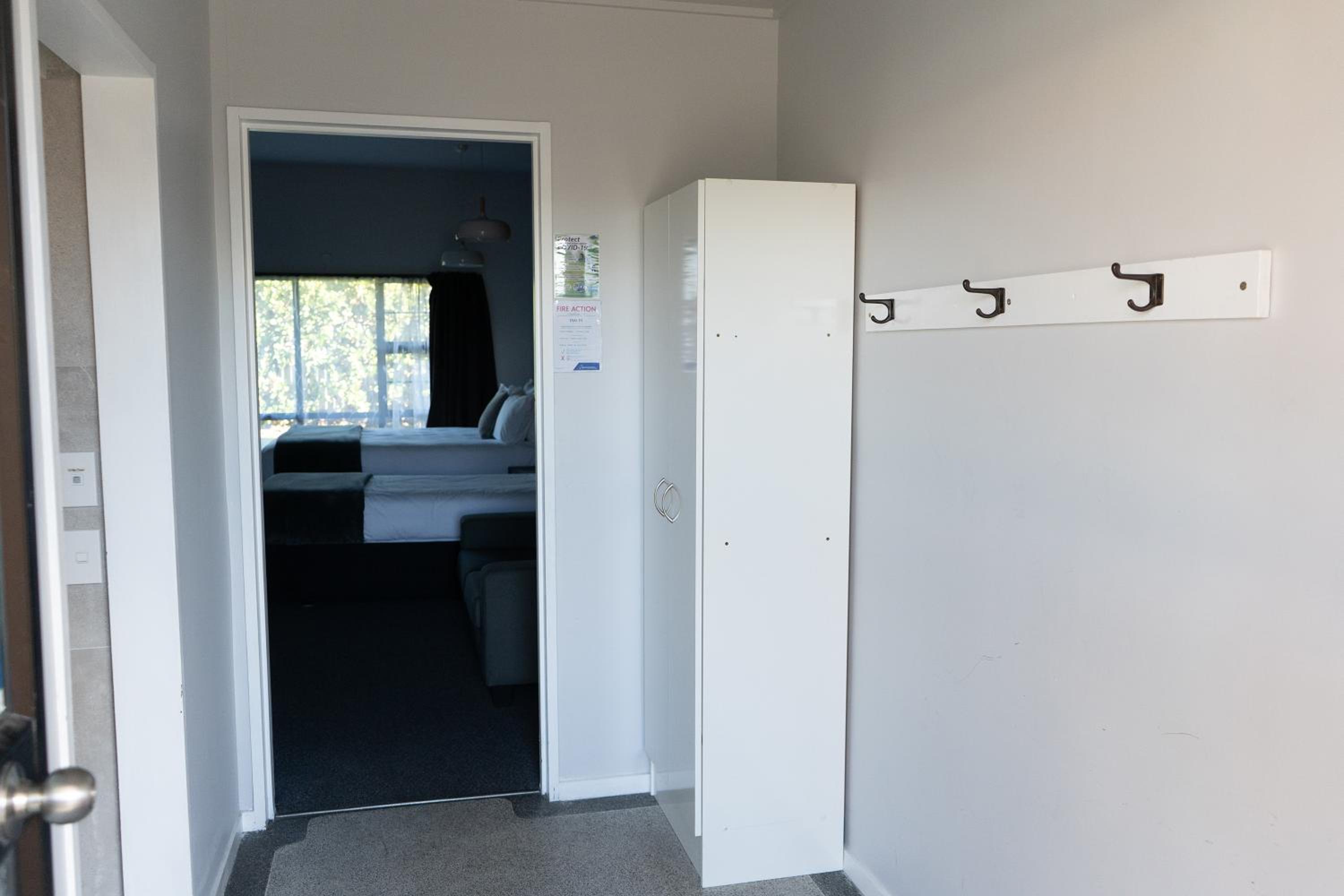 Twin Room - Disability Access - Photo 1
