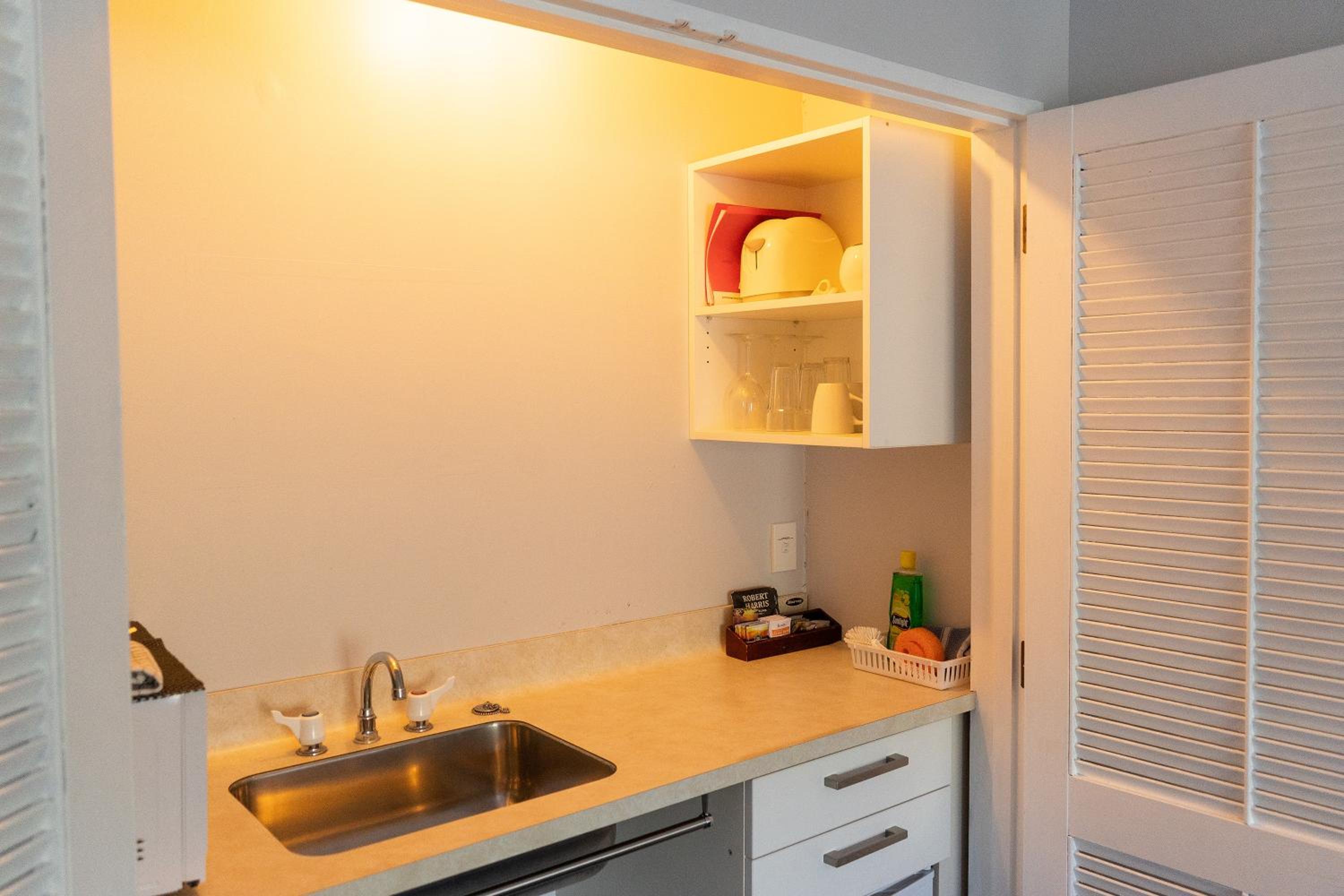 Twin Room - Disability Access - Photo 7