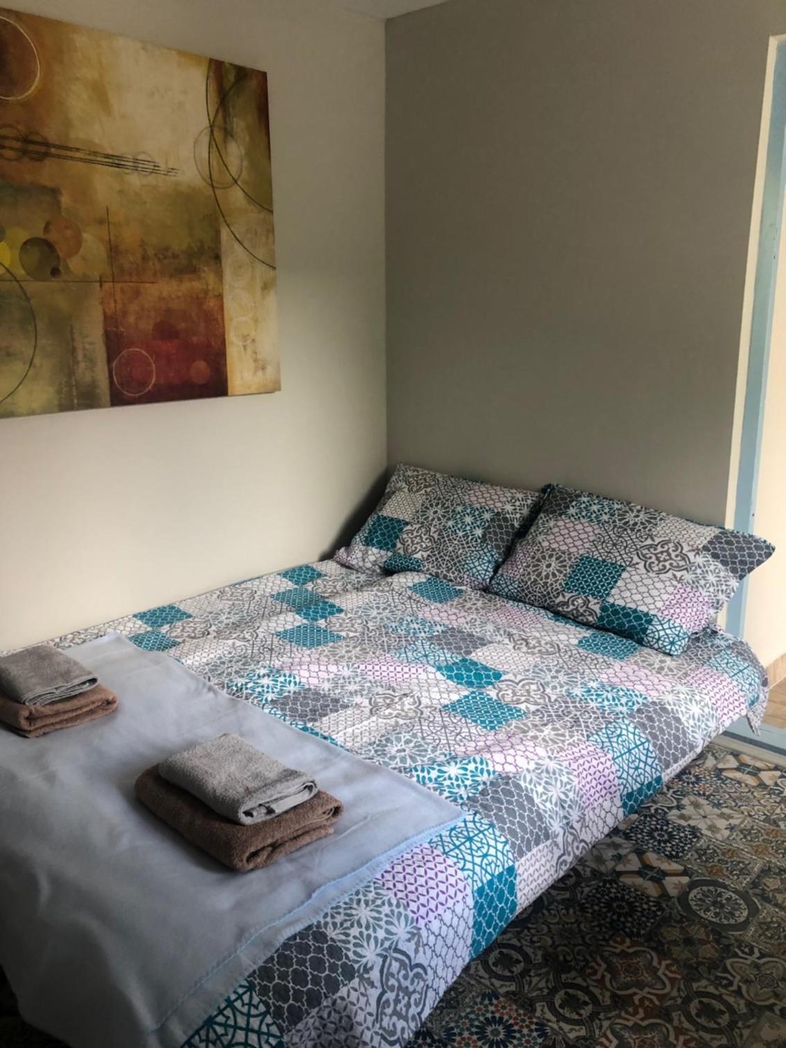 One-Bedroom Apartment - Photo 6
