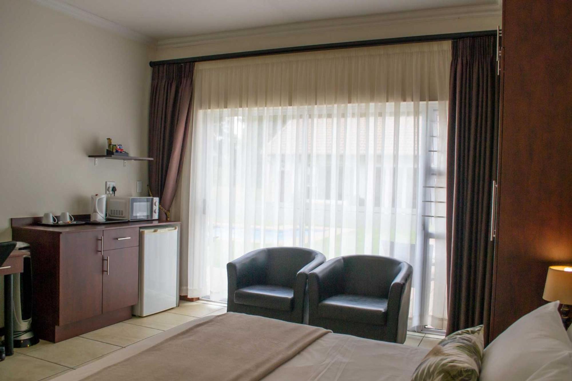 Deluxe Room - Photo 3