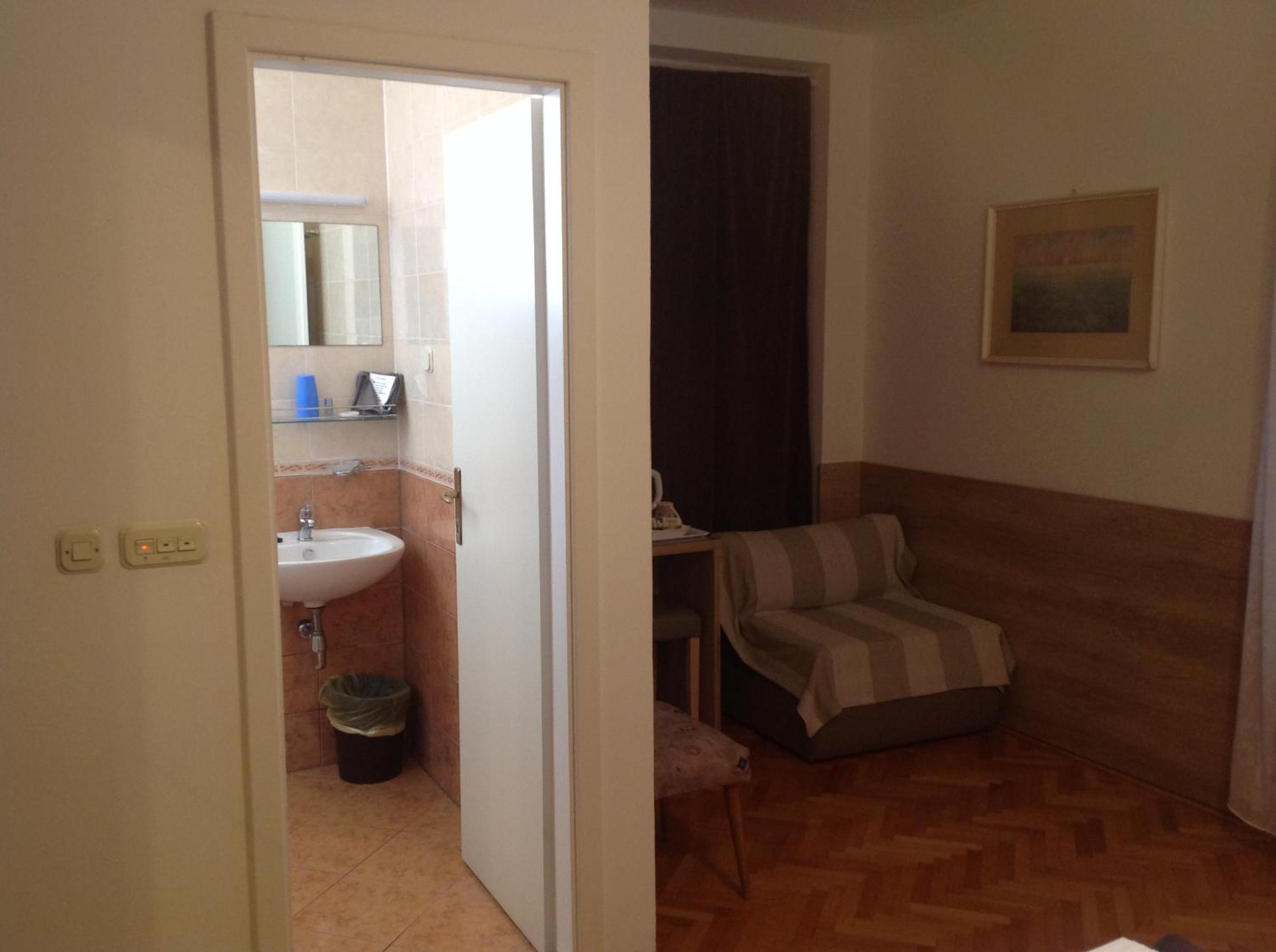 Triple Room with Garden View