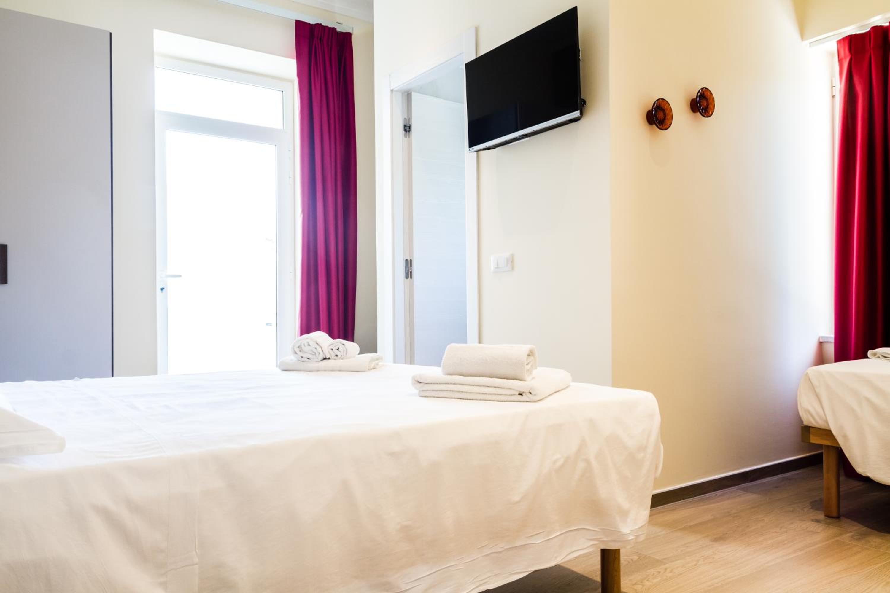 Deluxe Double Room - Photo 6