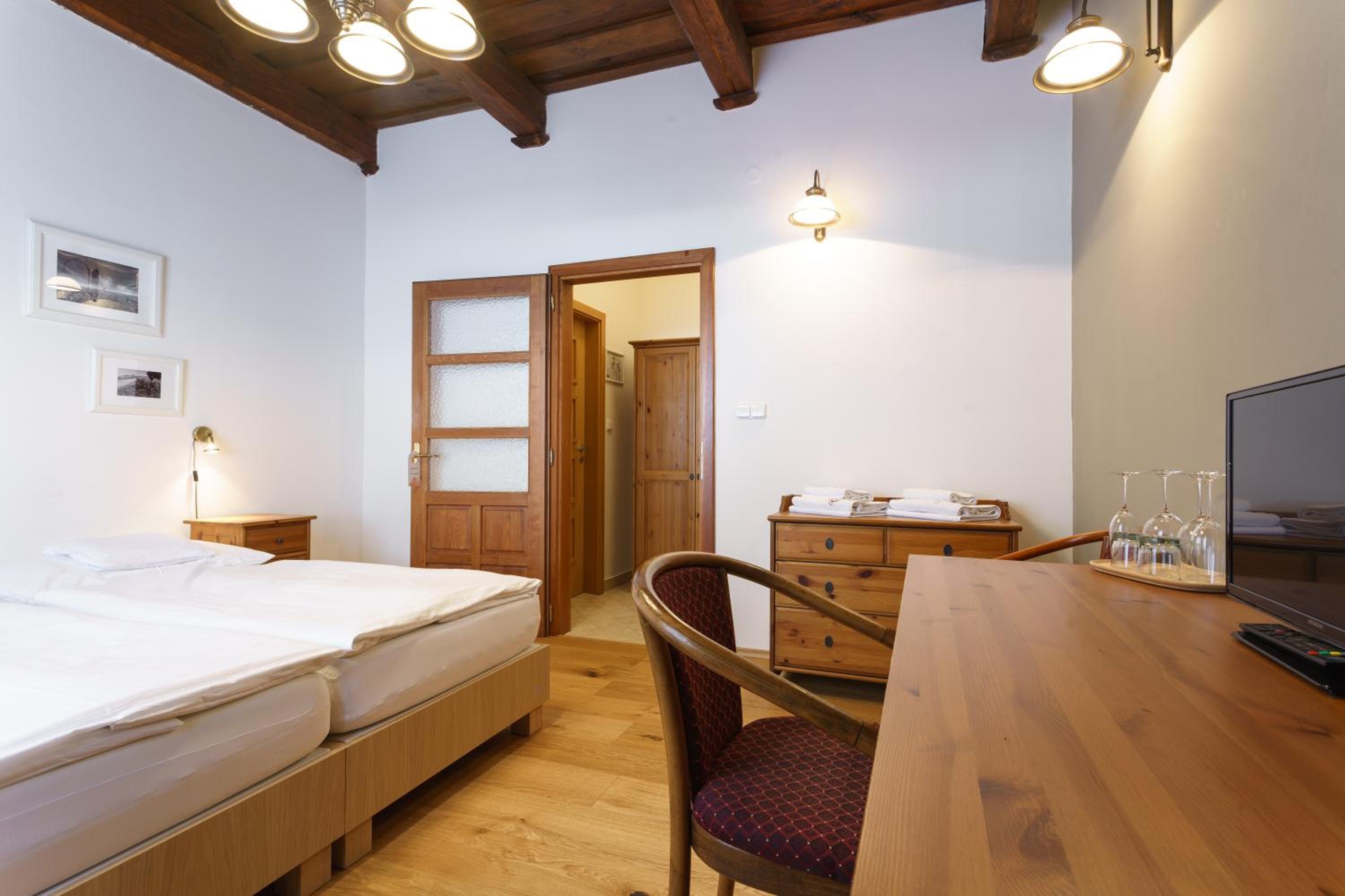 Standard Double or Twin Room photo 2
