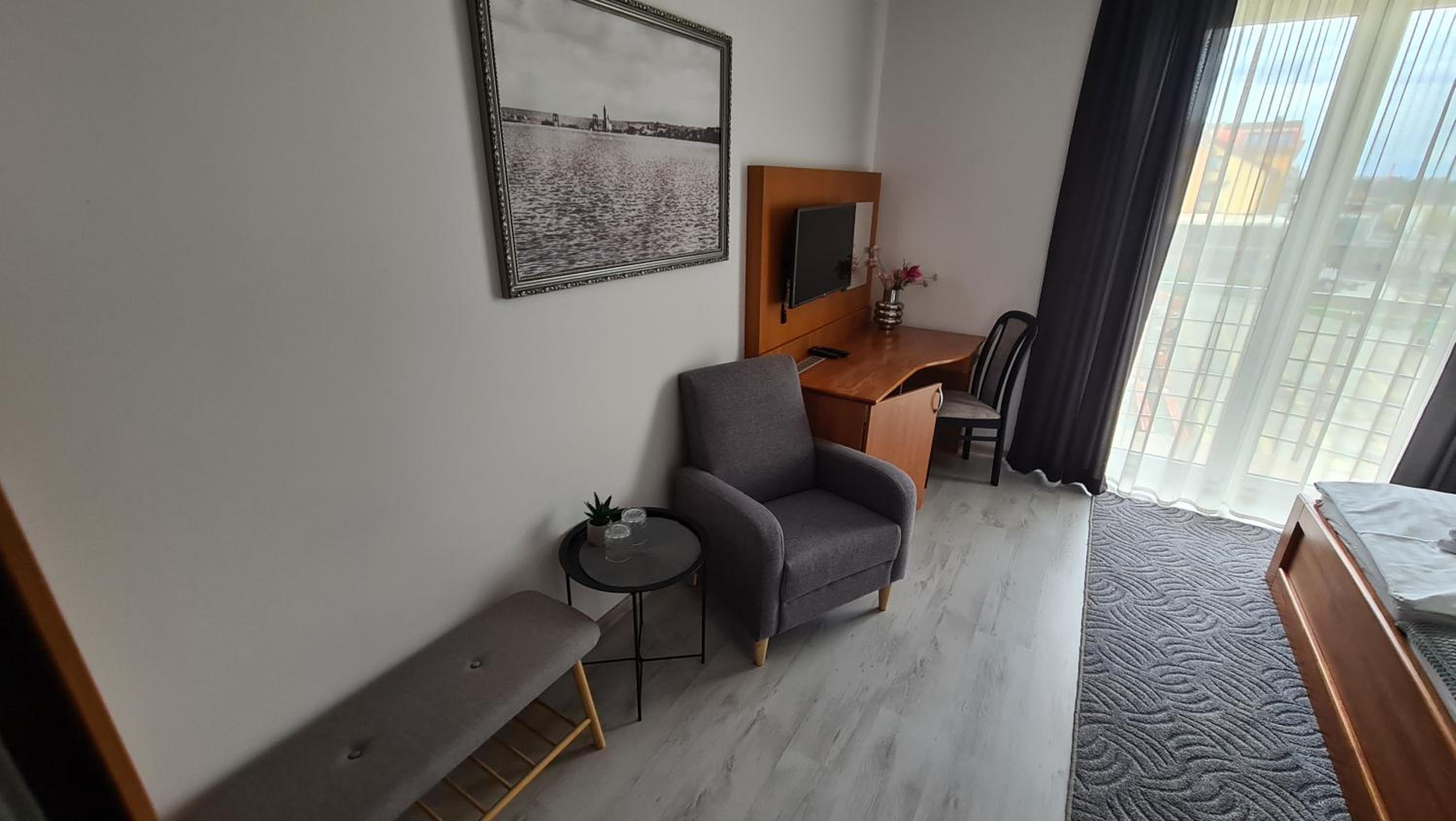 Double Room - Photo 6