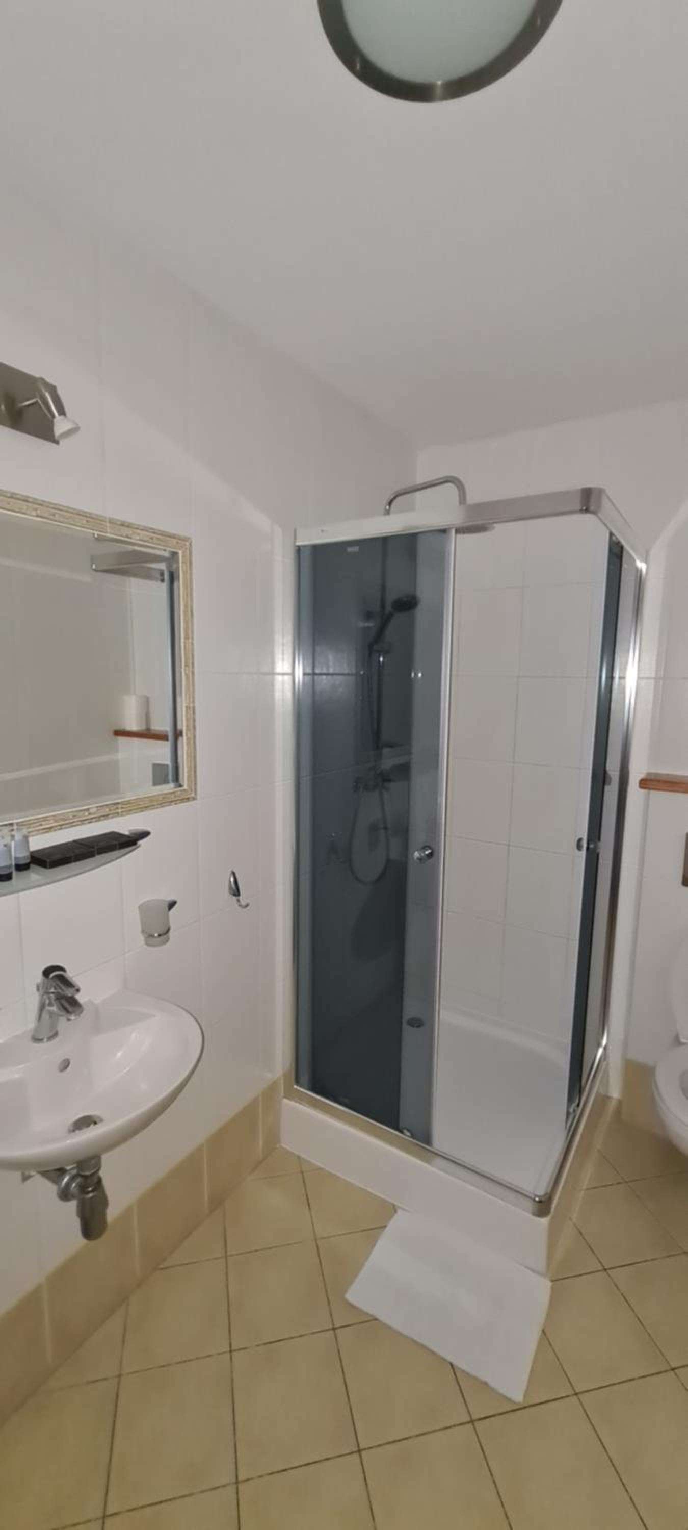 Apartment - Photo 8