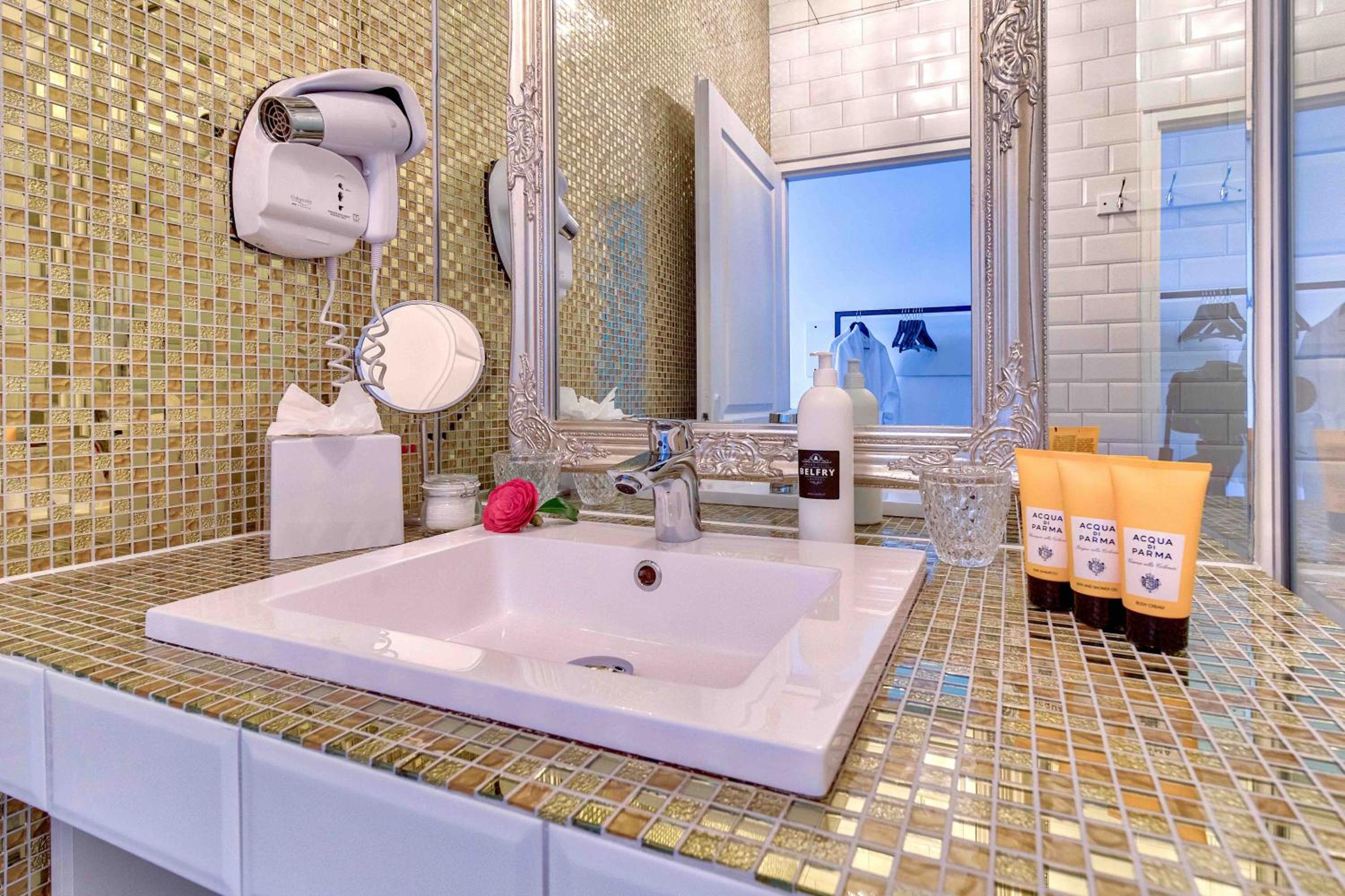 King Room with Free Spa access - Photo 4