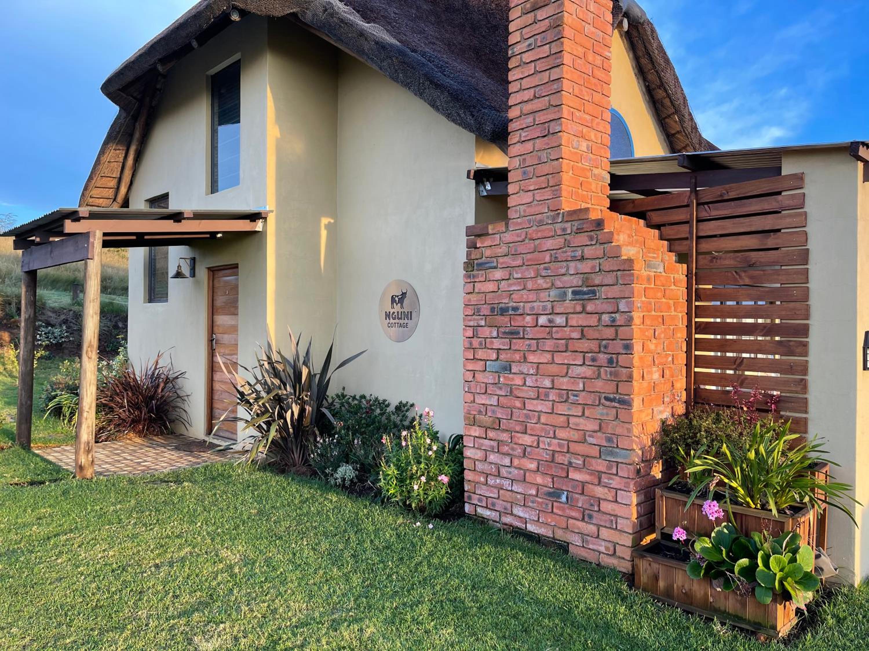 Three-Bedroom House - Photo 40