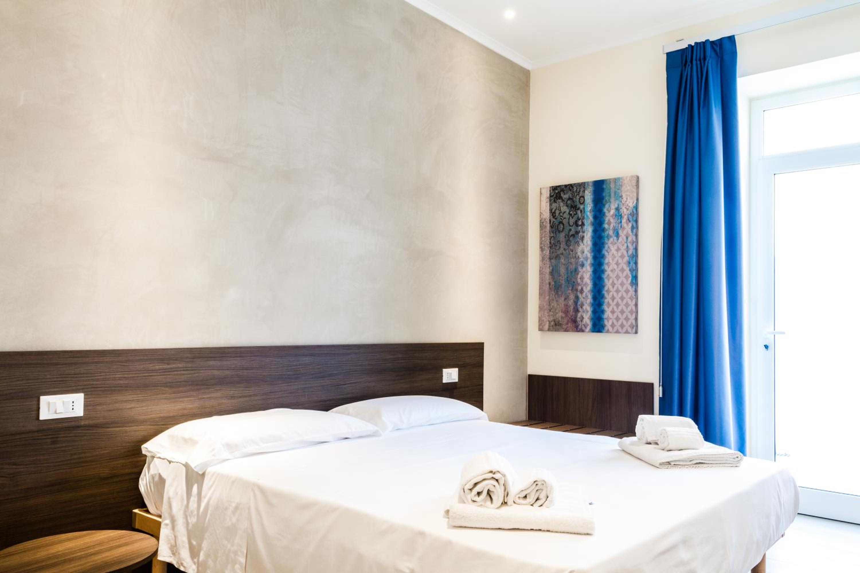 Deluxe Double Room - Photo 7