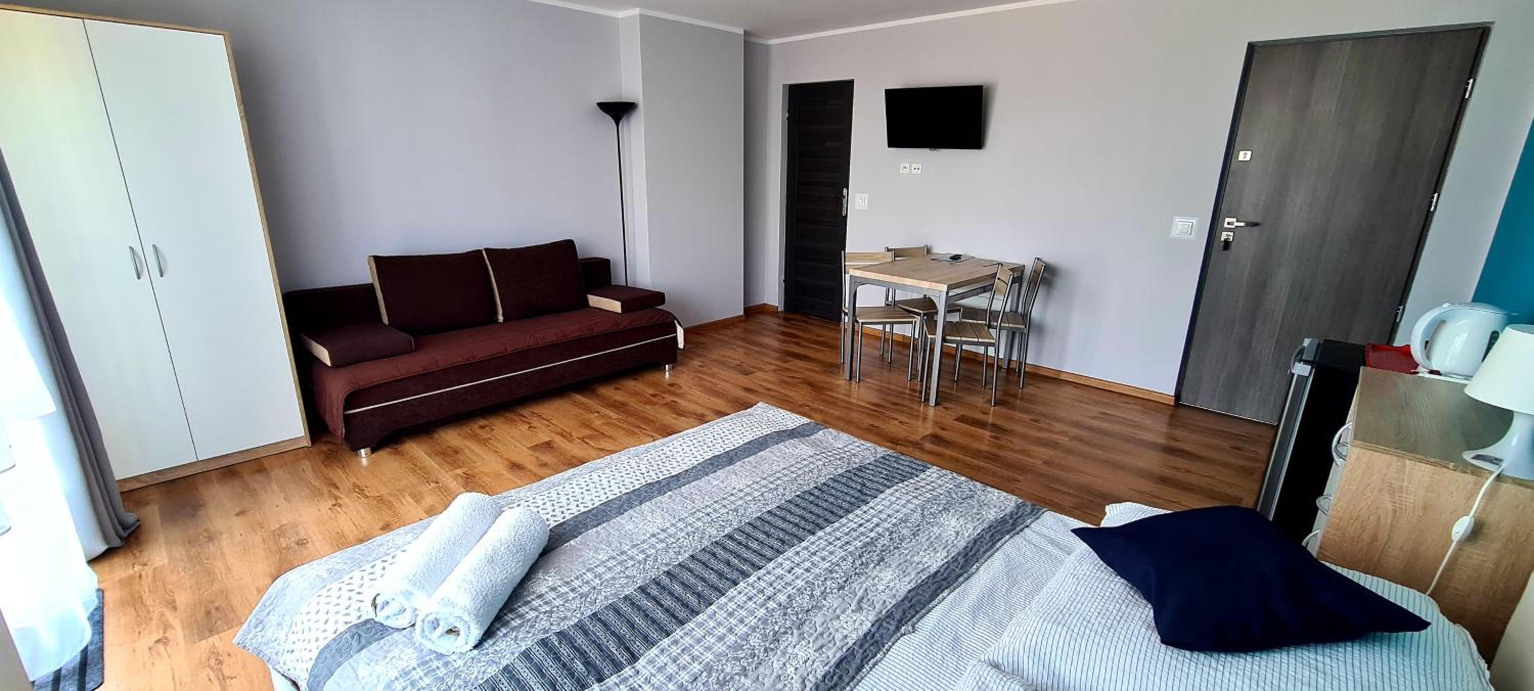 Quadruple Room with Balcony photo 3