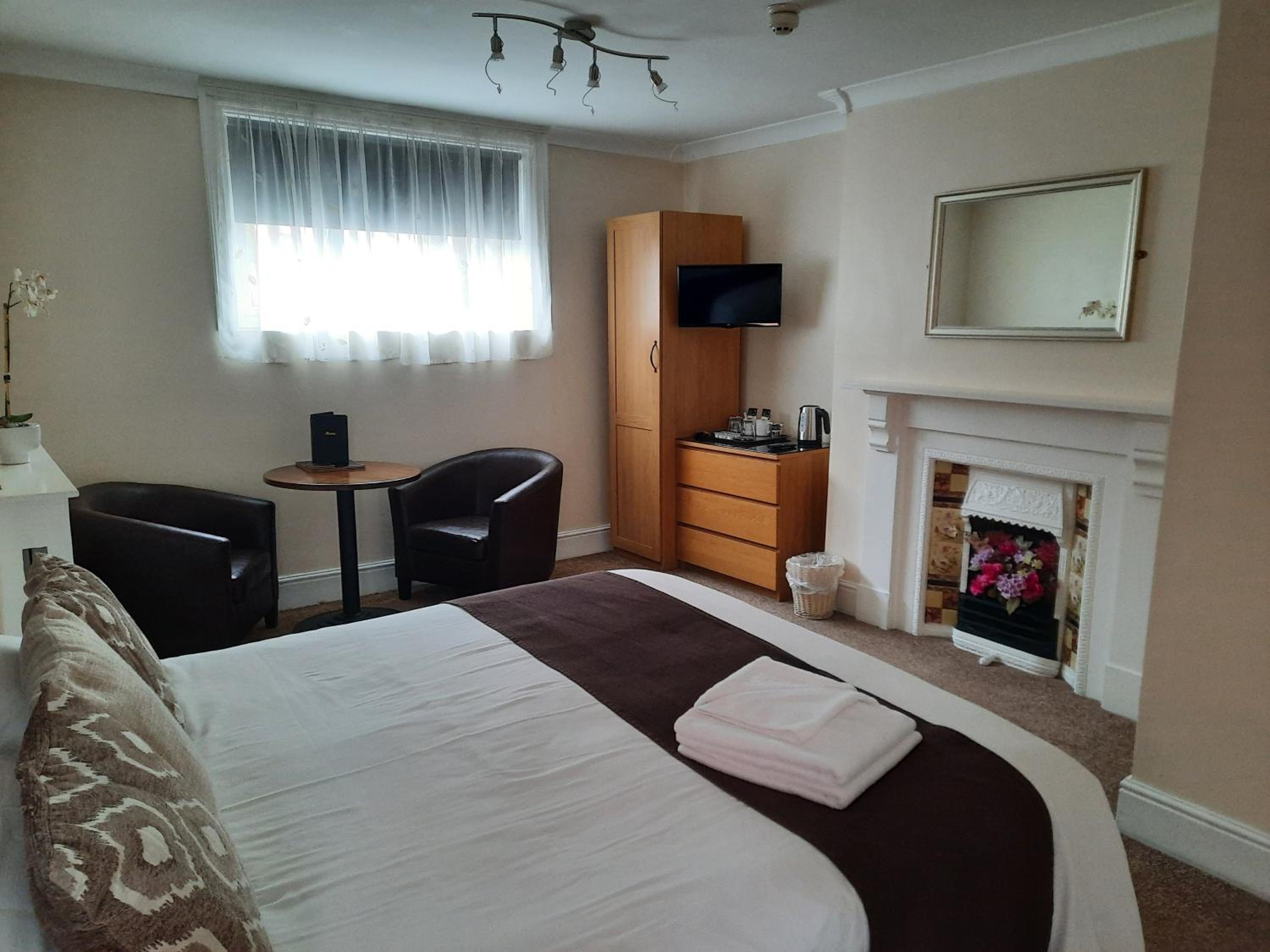 King Room with Balcony 