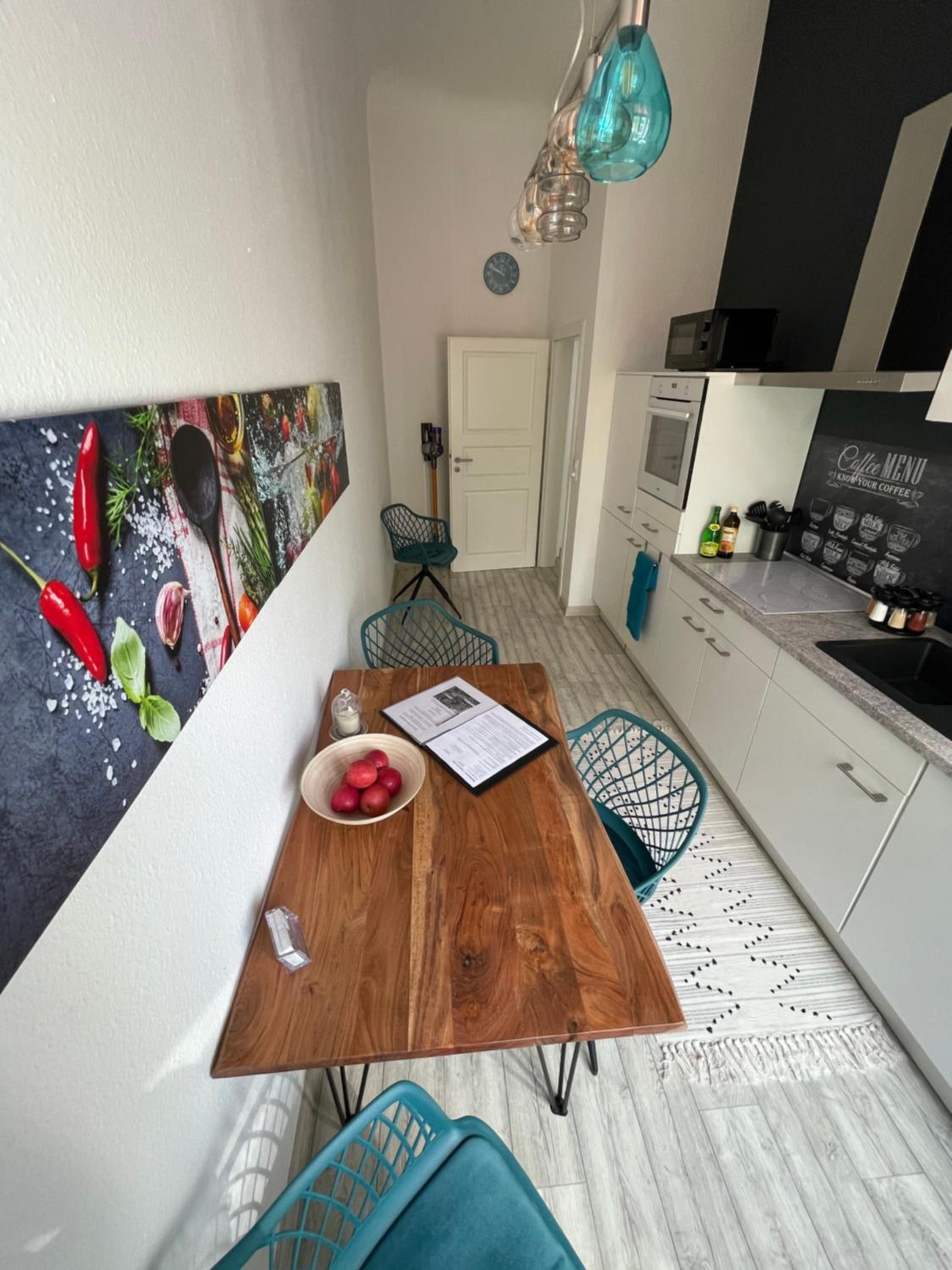 One-Bedroom Apartment - Photo 4