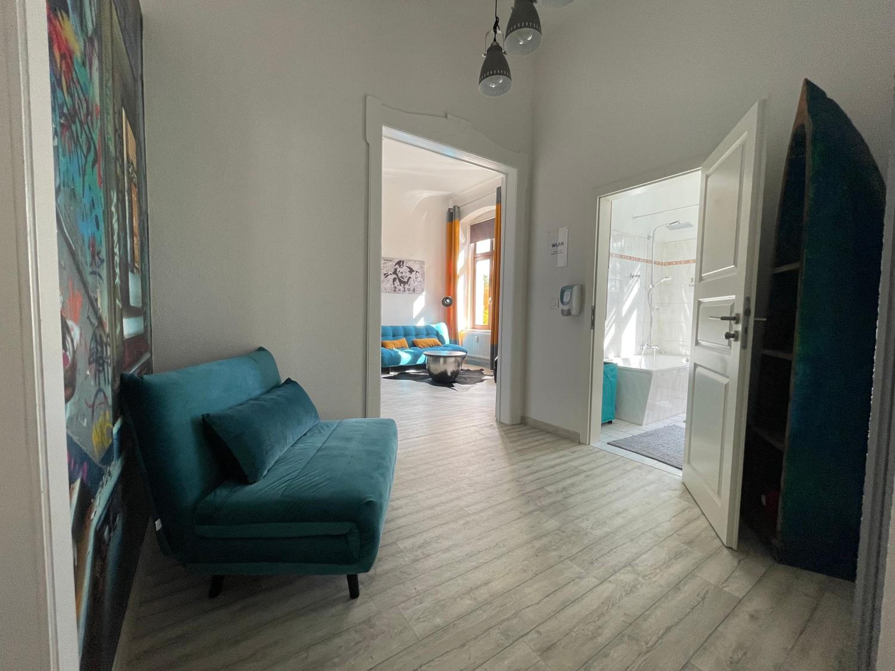 One-Bedroom Apartment - Photo 6