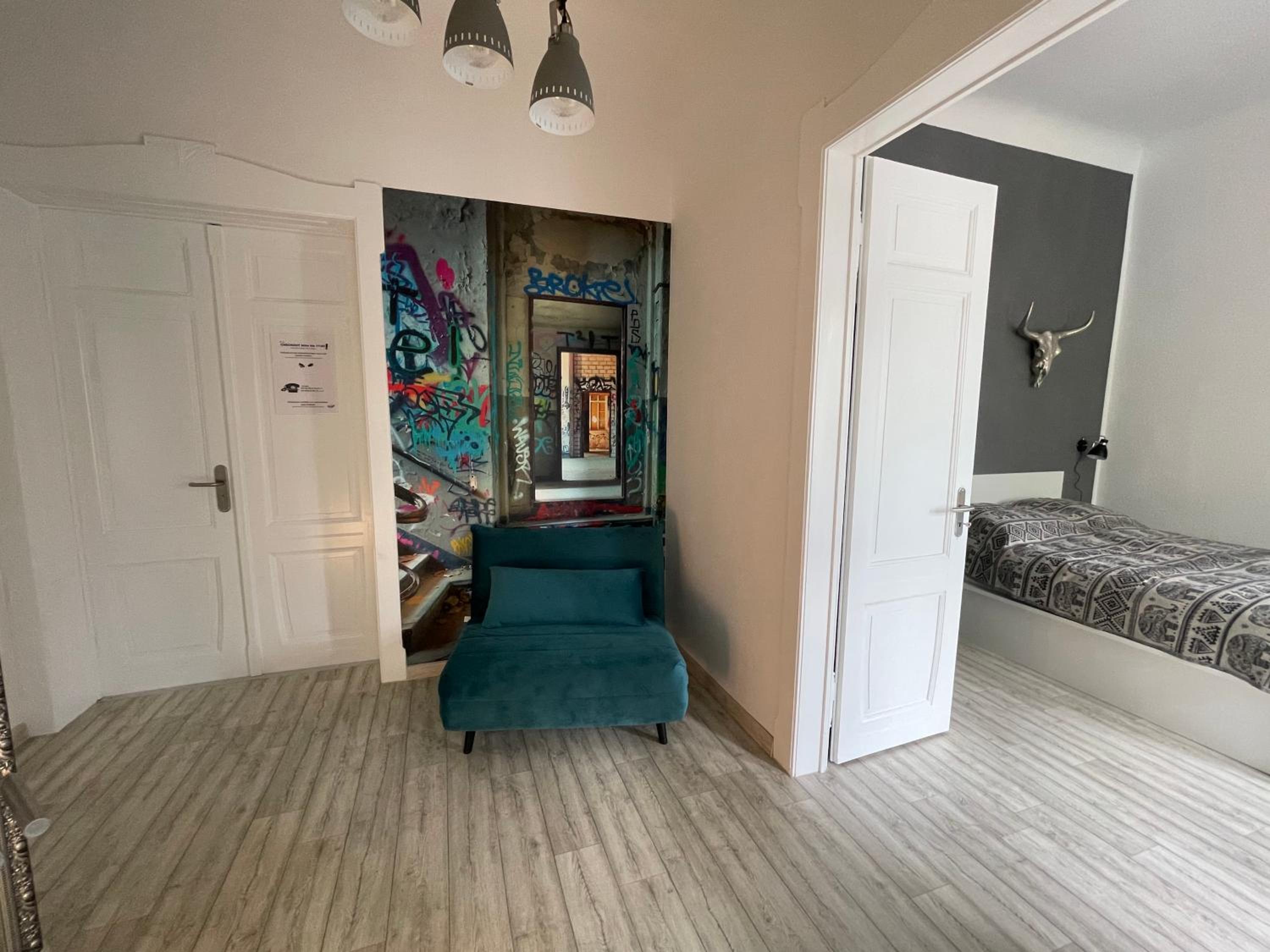 One-Bedroom Apartment - Photo 13