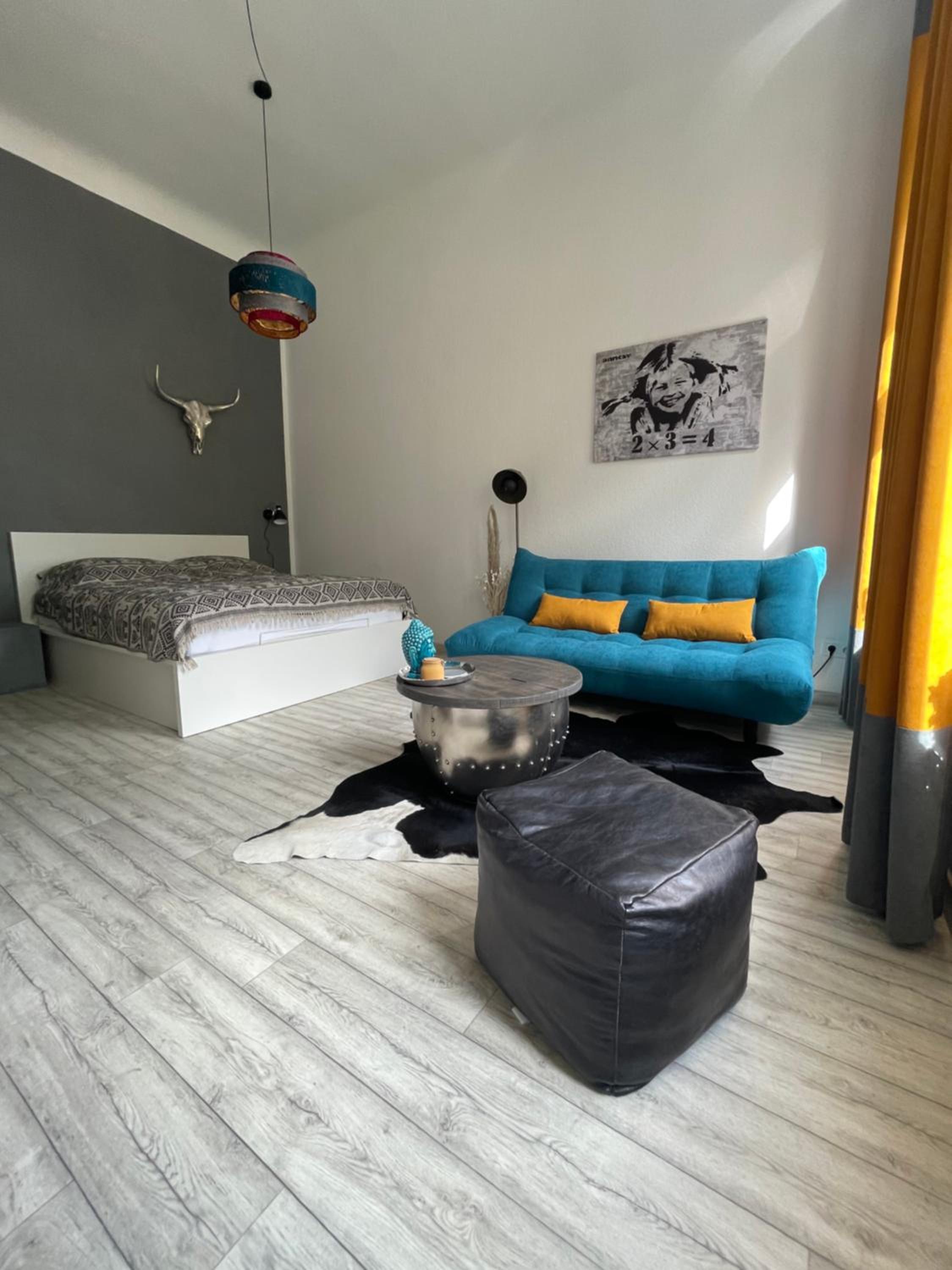 One-Bedroom Apartment - Photo 17