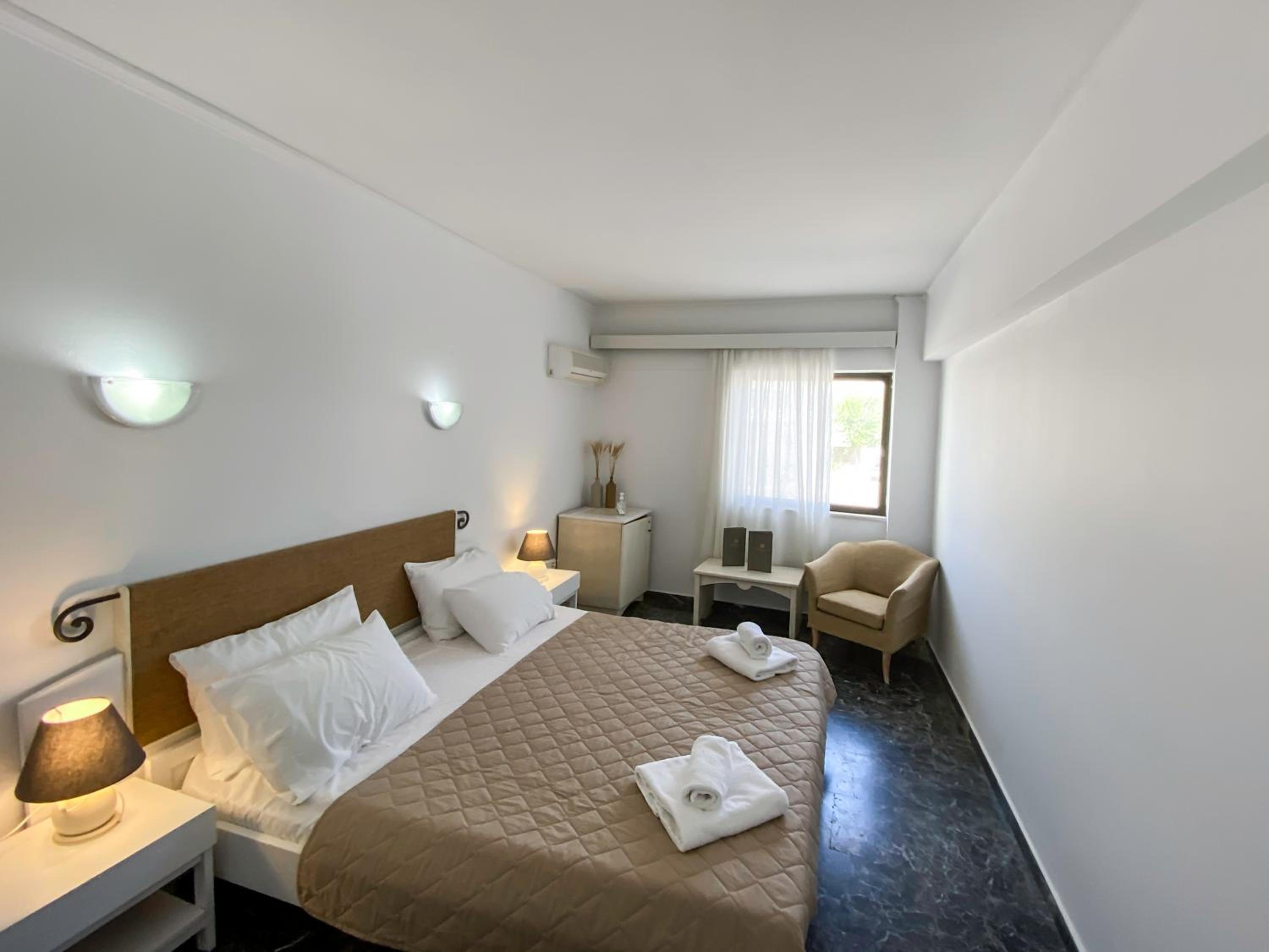 Economy Double or Twin Room without Balcony - Photo 1