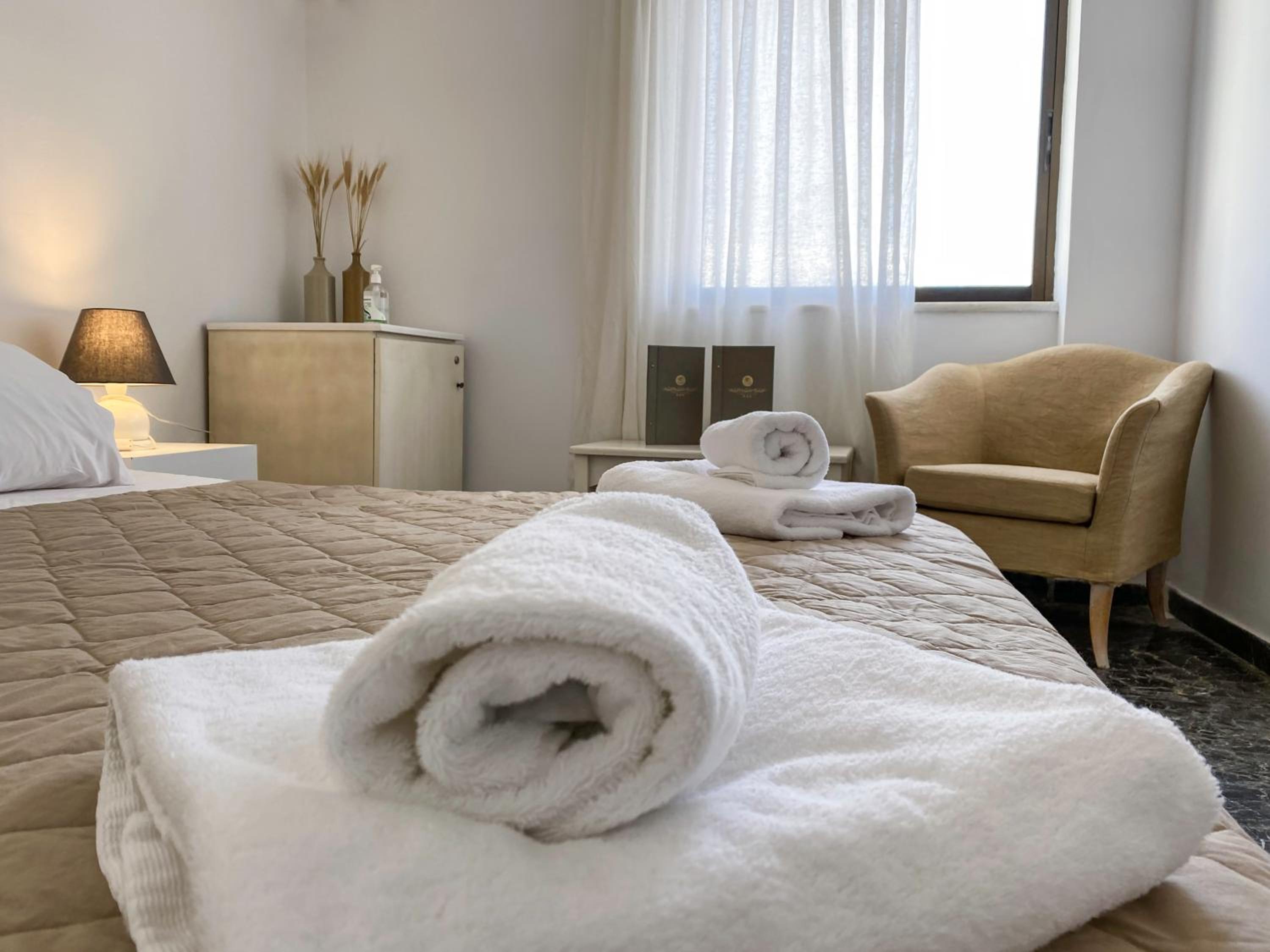 Economy Double or Twin Room without Balcony - Photo 6