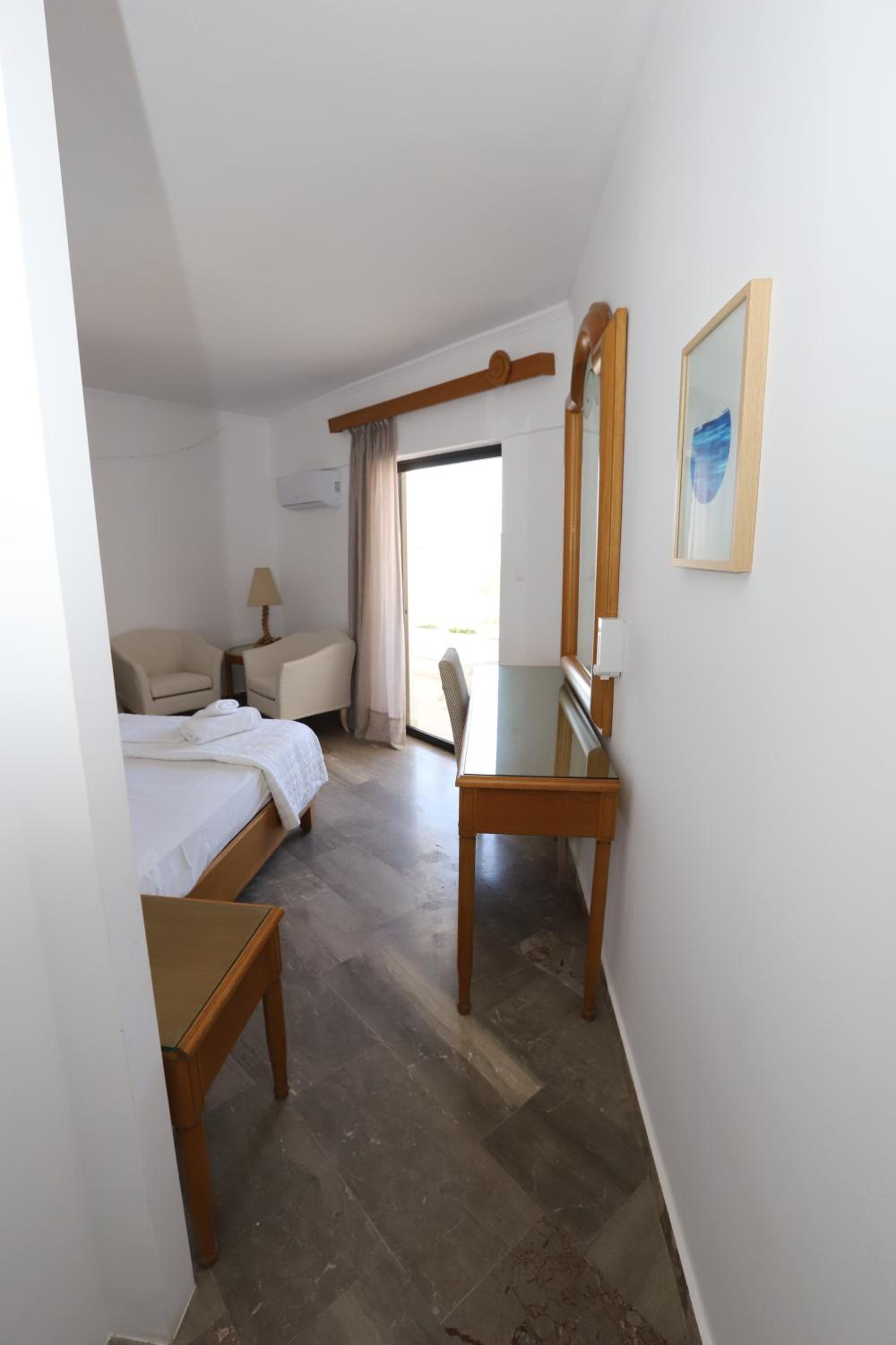 Junior Suite with Sea View - Photo 6