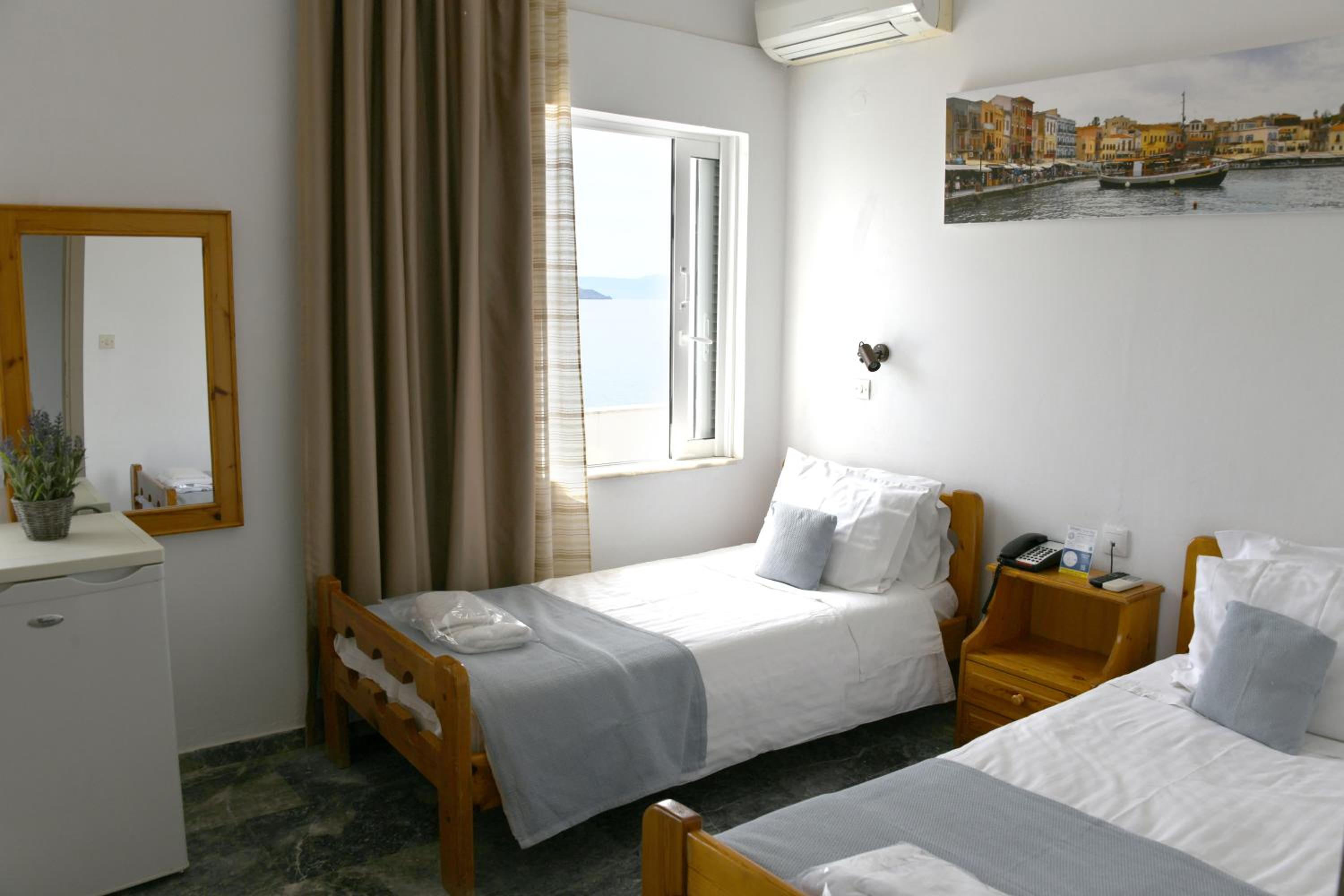 Twin Room with Partial Sea View photo 1