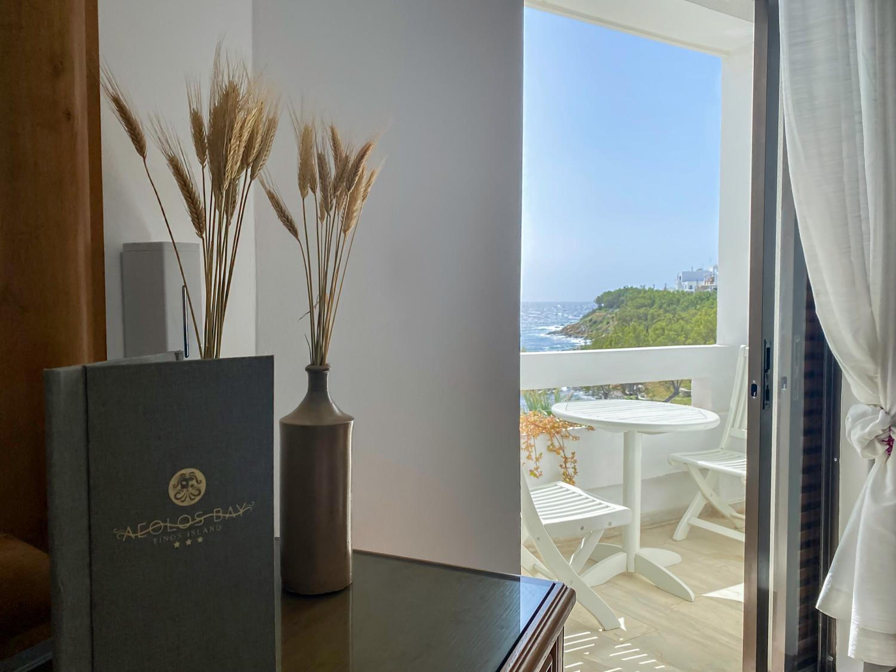 Triple Room with Sea View - Photo 8