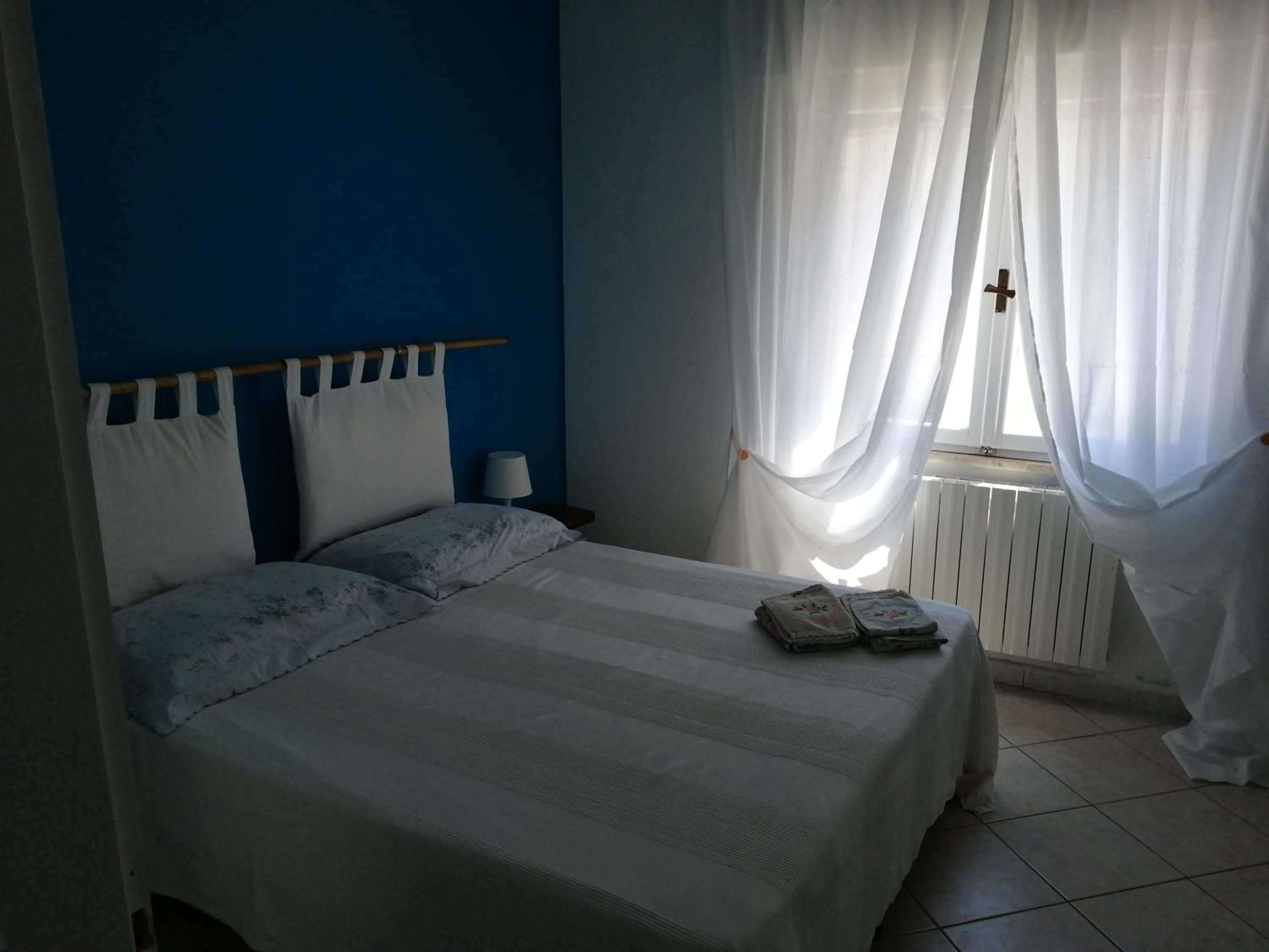 One-Bedroom House photo 1