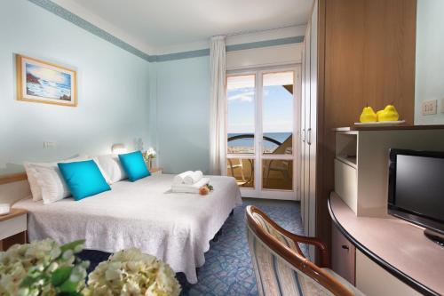 Single Room with Balcony photo 1