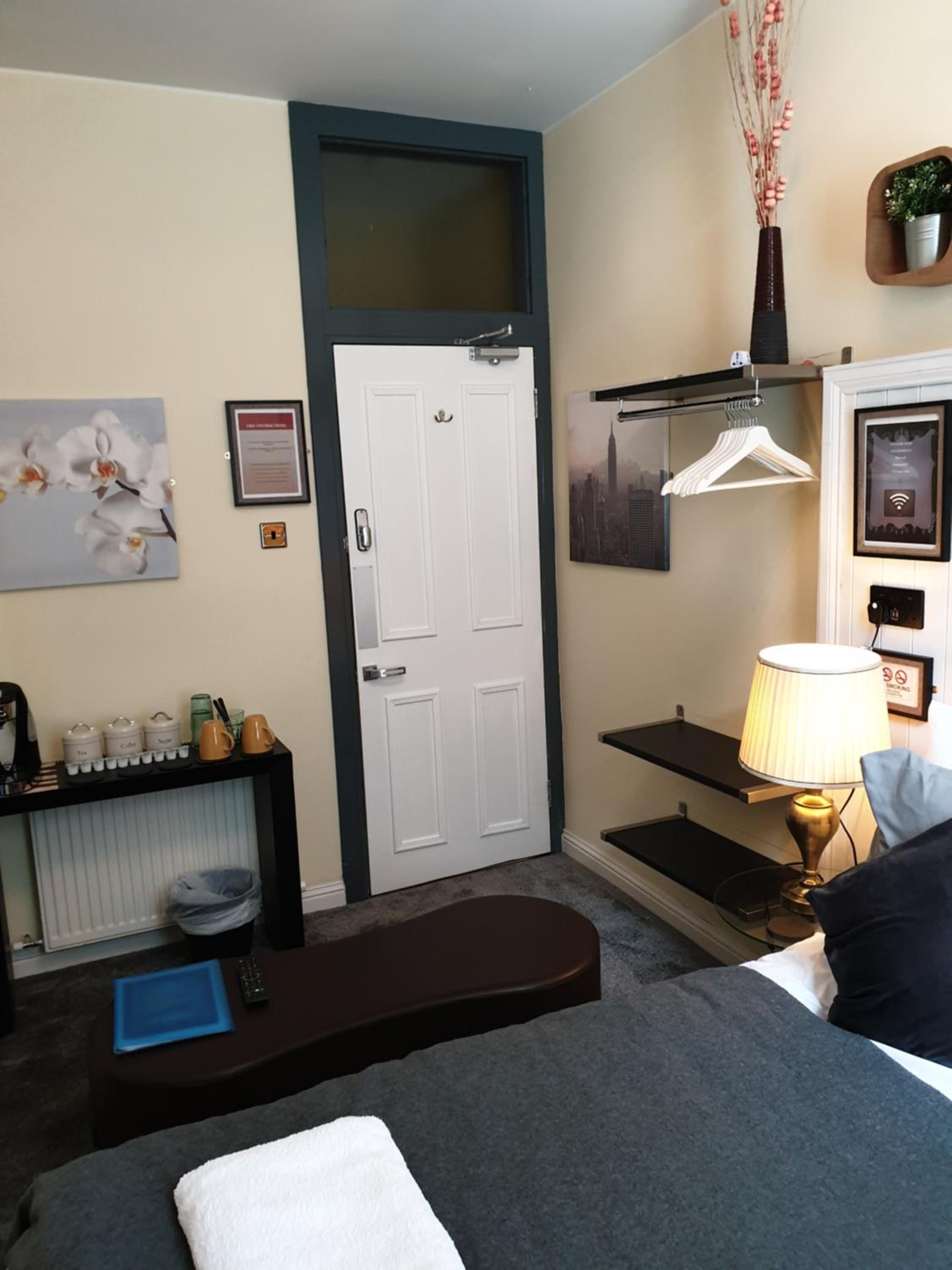 Budget Double Room with Private External Bathroom