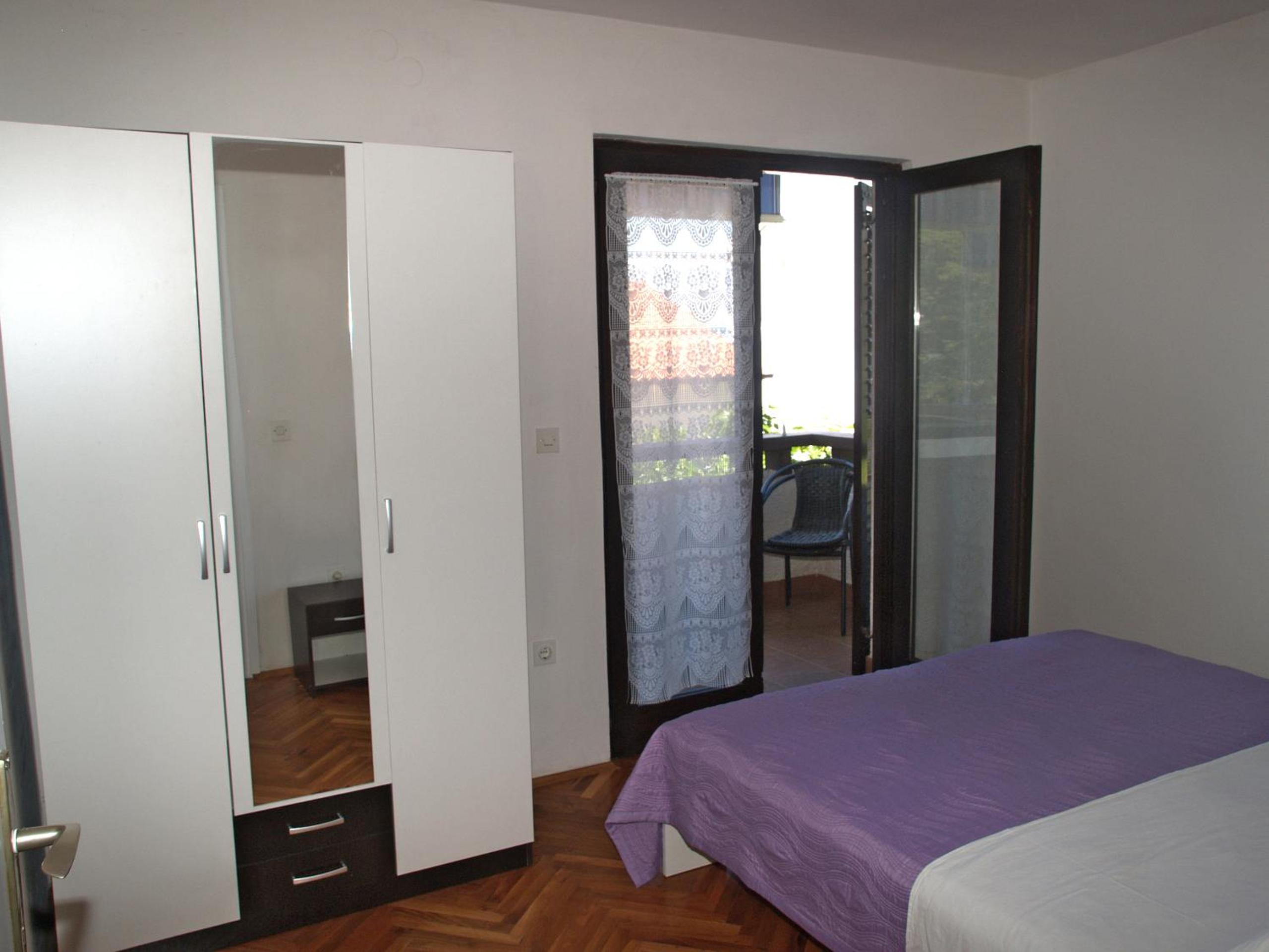 Two-Bedroom Apartment with Balcony photo 2