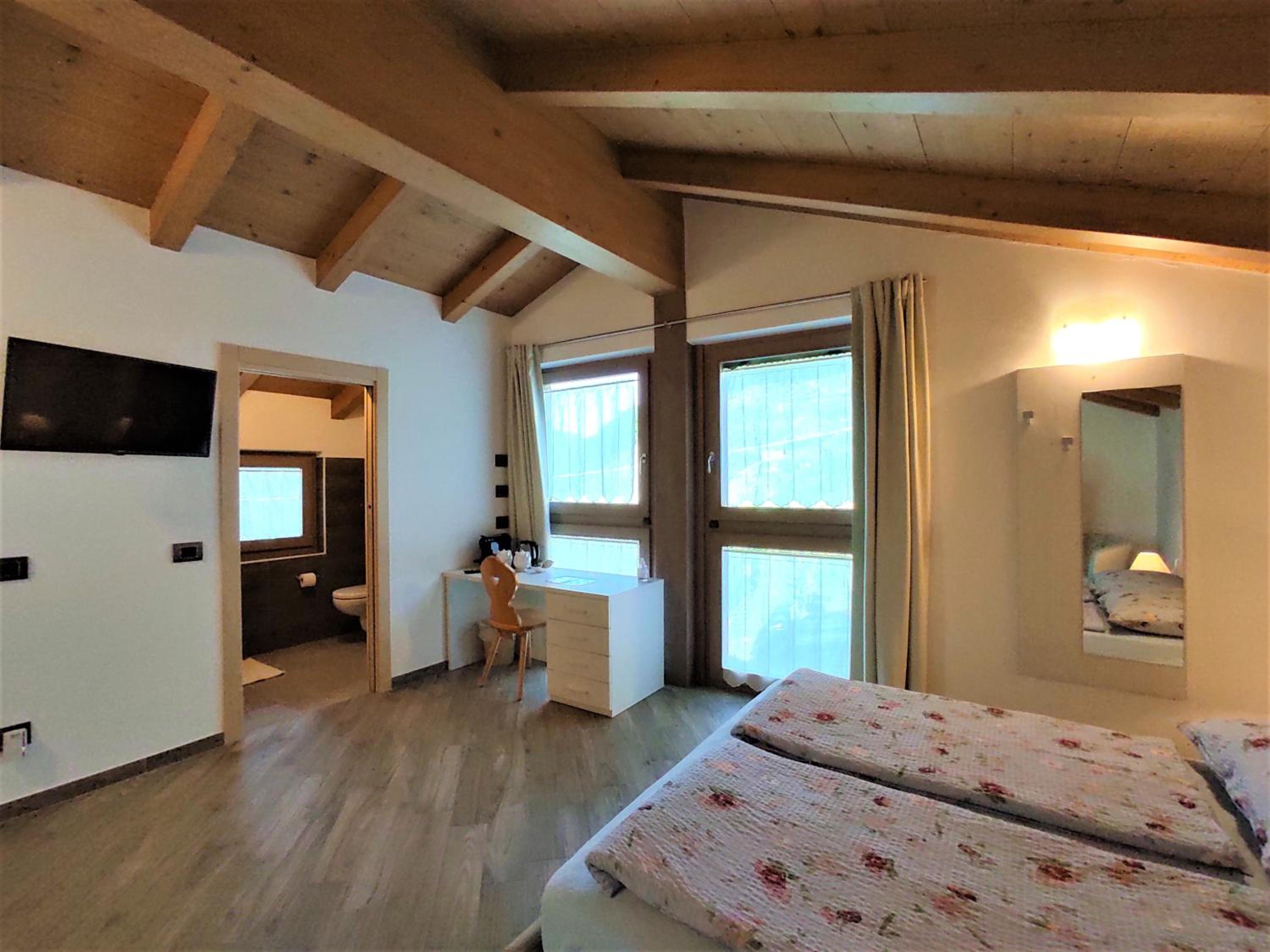 Double Room - Photo 4