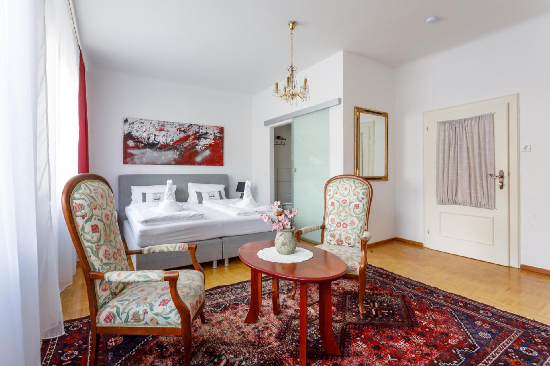 Deluxe Room - Photo 1