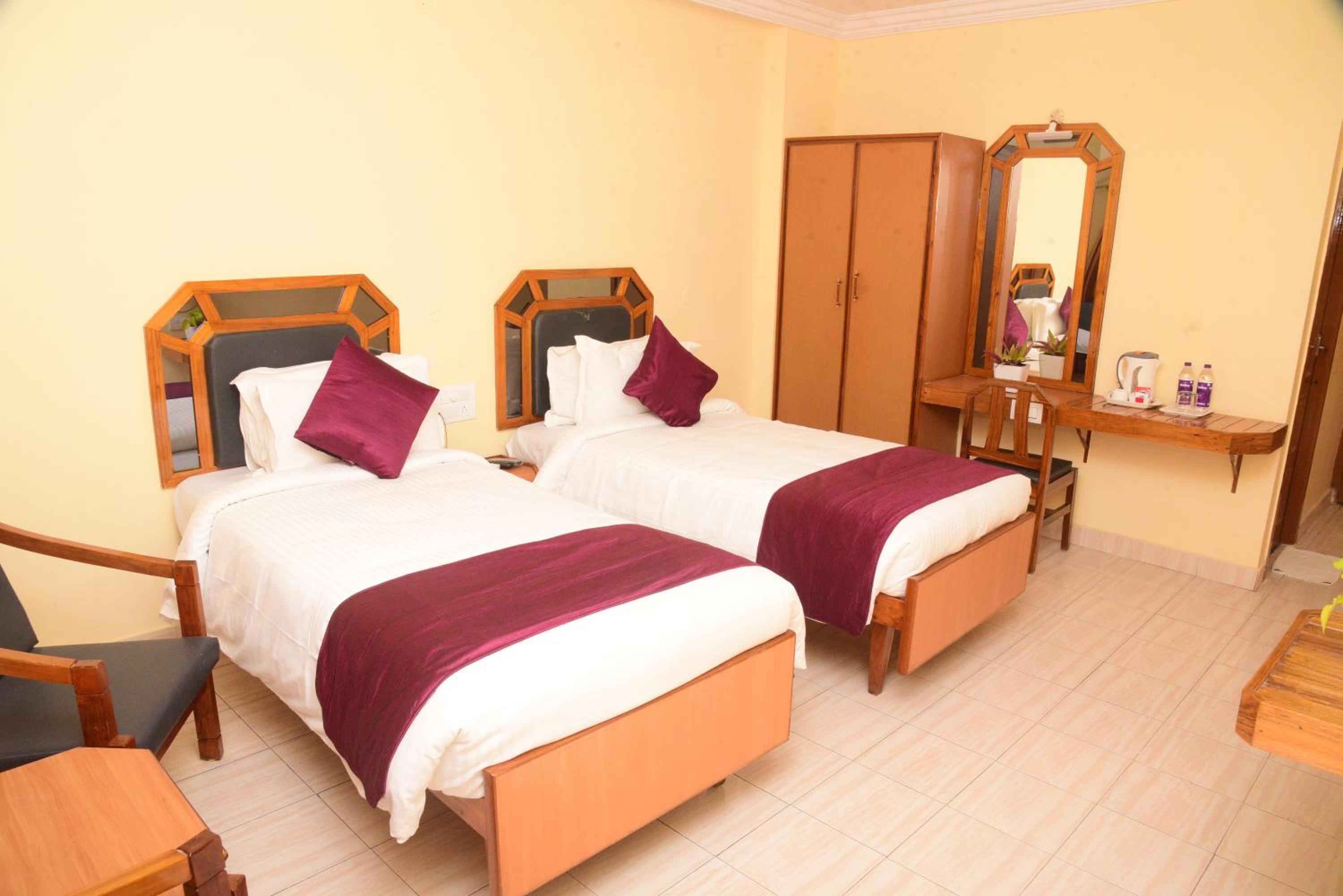 Standard King Room photo 2
